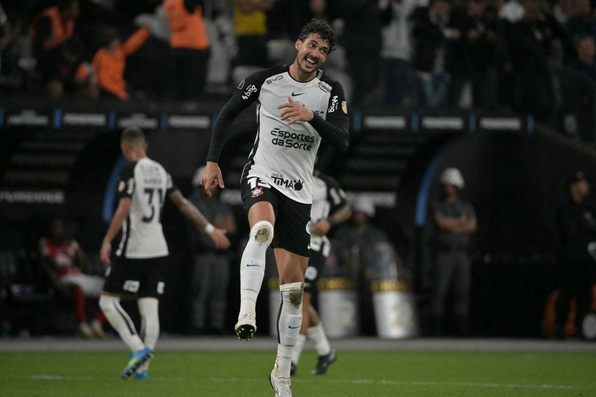 Tim&atilde;o levou a melhor sobre colombianos