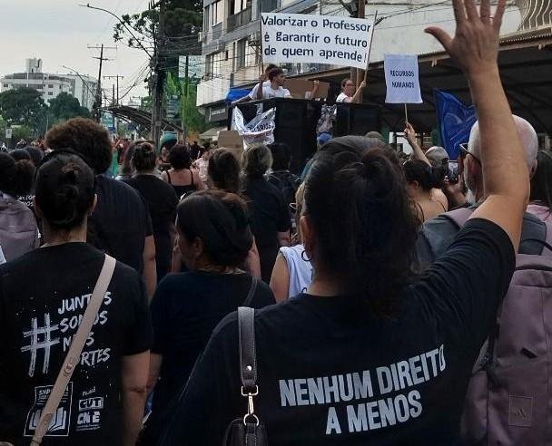 A rede municipal tem, ao todo, 83 escolas, cerca de 2 mil professores e 30 mil alunos matriculados