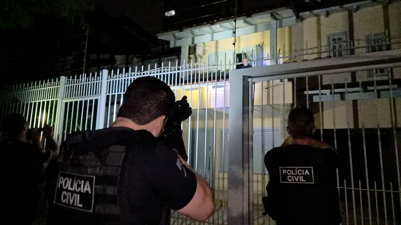 Pol&iacute;cia Civil deflagra opera&ccedil;&atilde;o contra fraude &agrave; licita&ccedil;&atilde;o em Porto Alegre