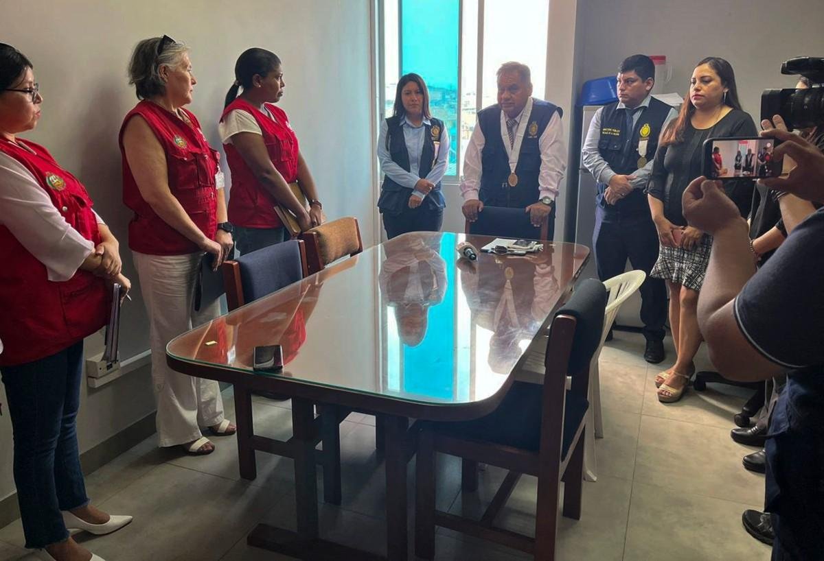 Procuradores realizaram uma opera&ccedil;&atilde;o em um dep&oacute;sito onde a ONPE armazena material eleitoral em Lur&iacute;n, ao sul de Lima