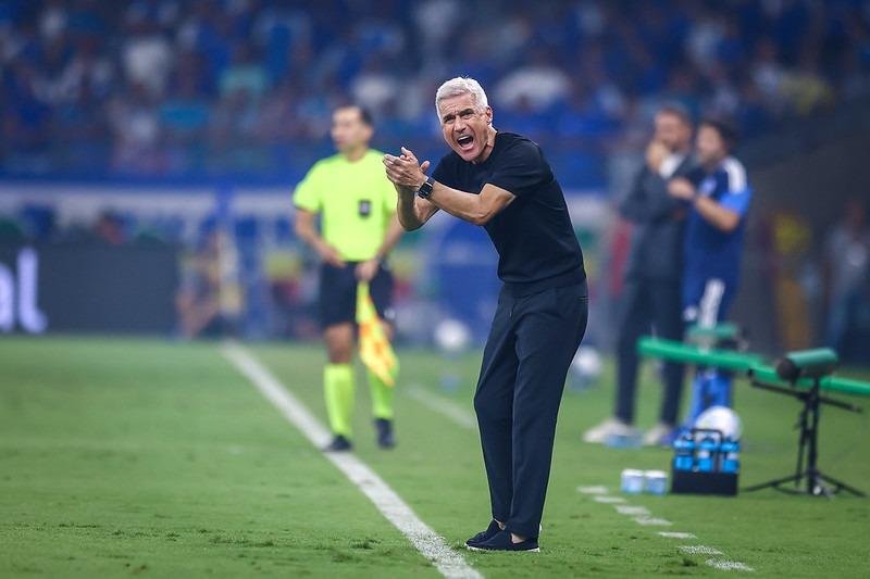 Gr&ecirc;mio n&atilde;o decola na temporada