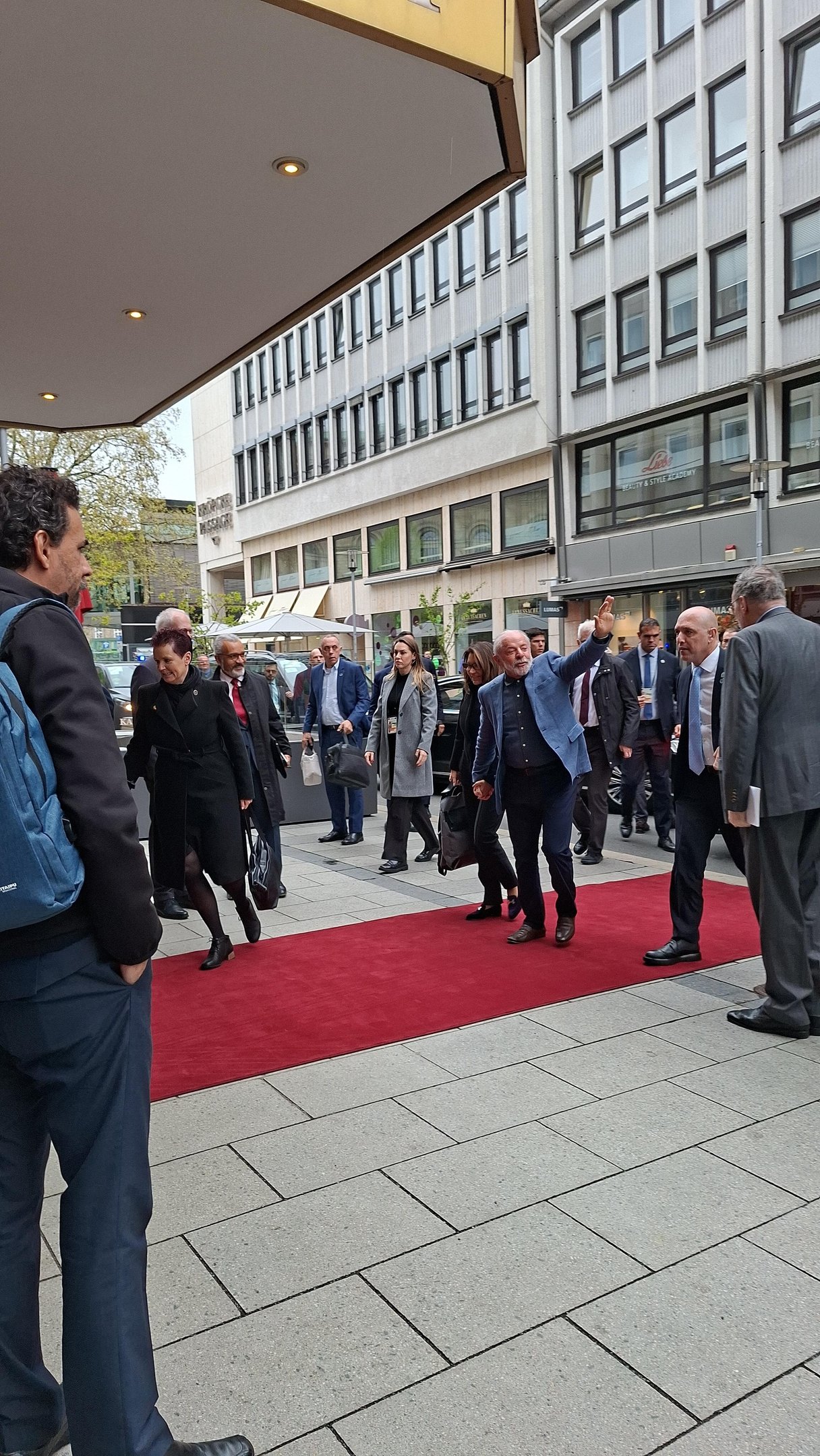 Presidente chegou no in&iacute;cio da tarde deste domingo (hor&aacute;rio local) em Hannover