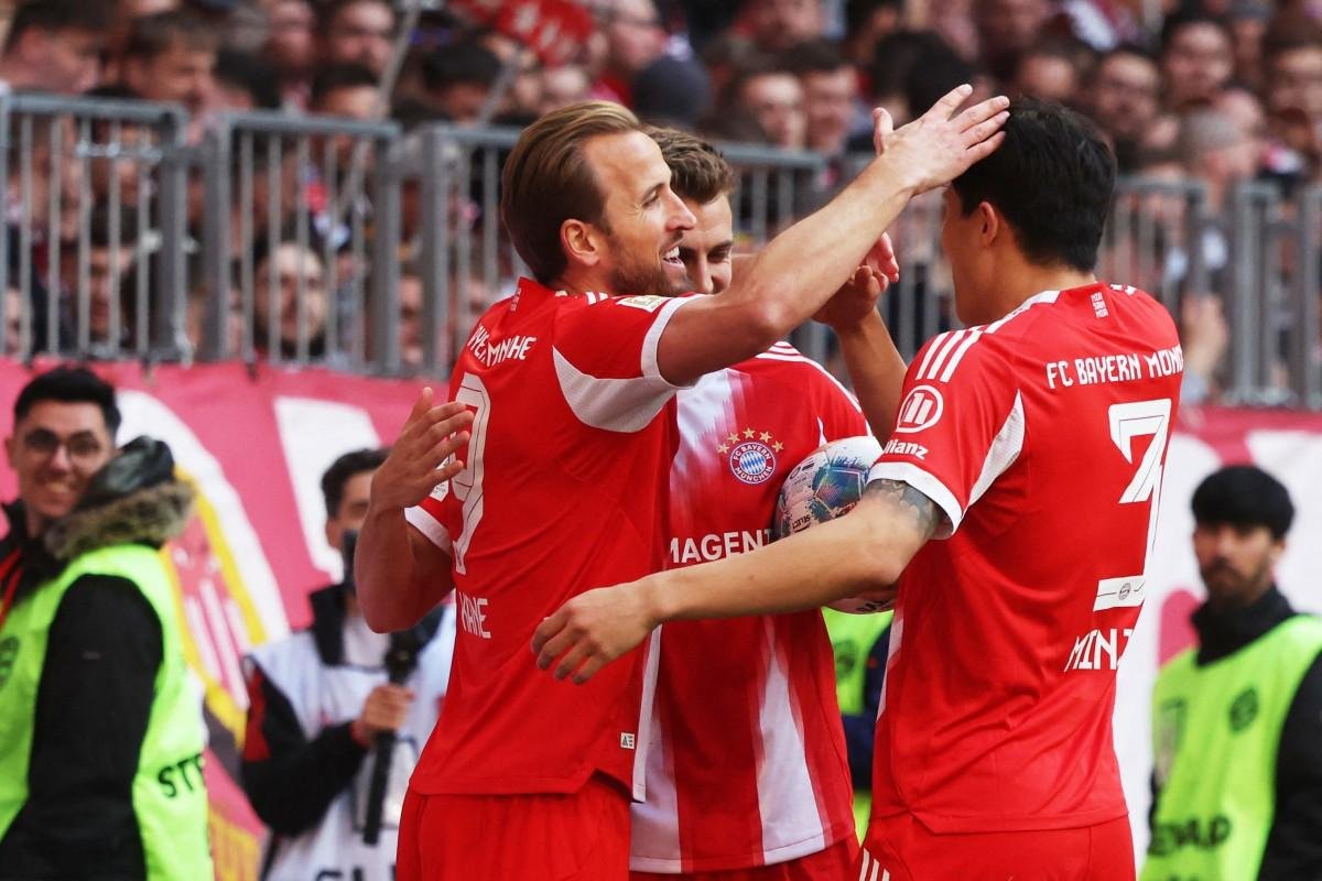 O Bayern levantou a ta&ccedil;a da Bundesliga pela 13&ordf; vez em 14 anos