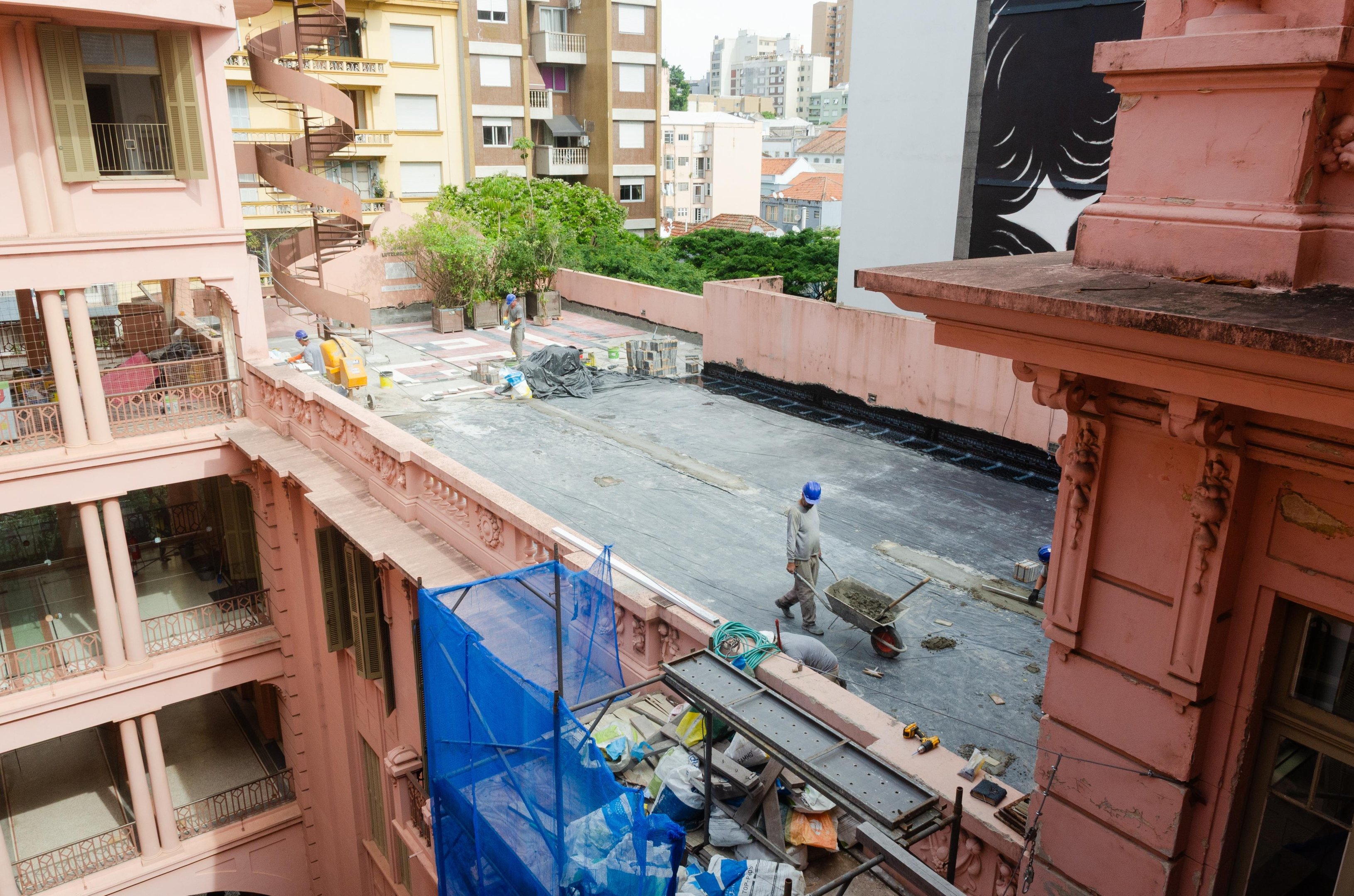 Jardim Lutzenberger, localizado no 5&ordm; andar da Casa de Cultura Mario Quintana, est&aacute; em reforma