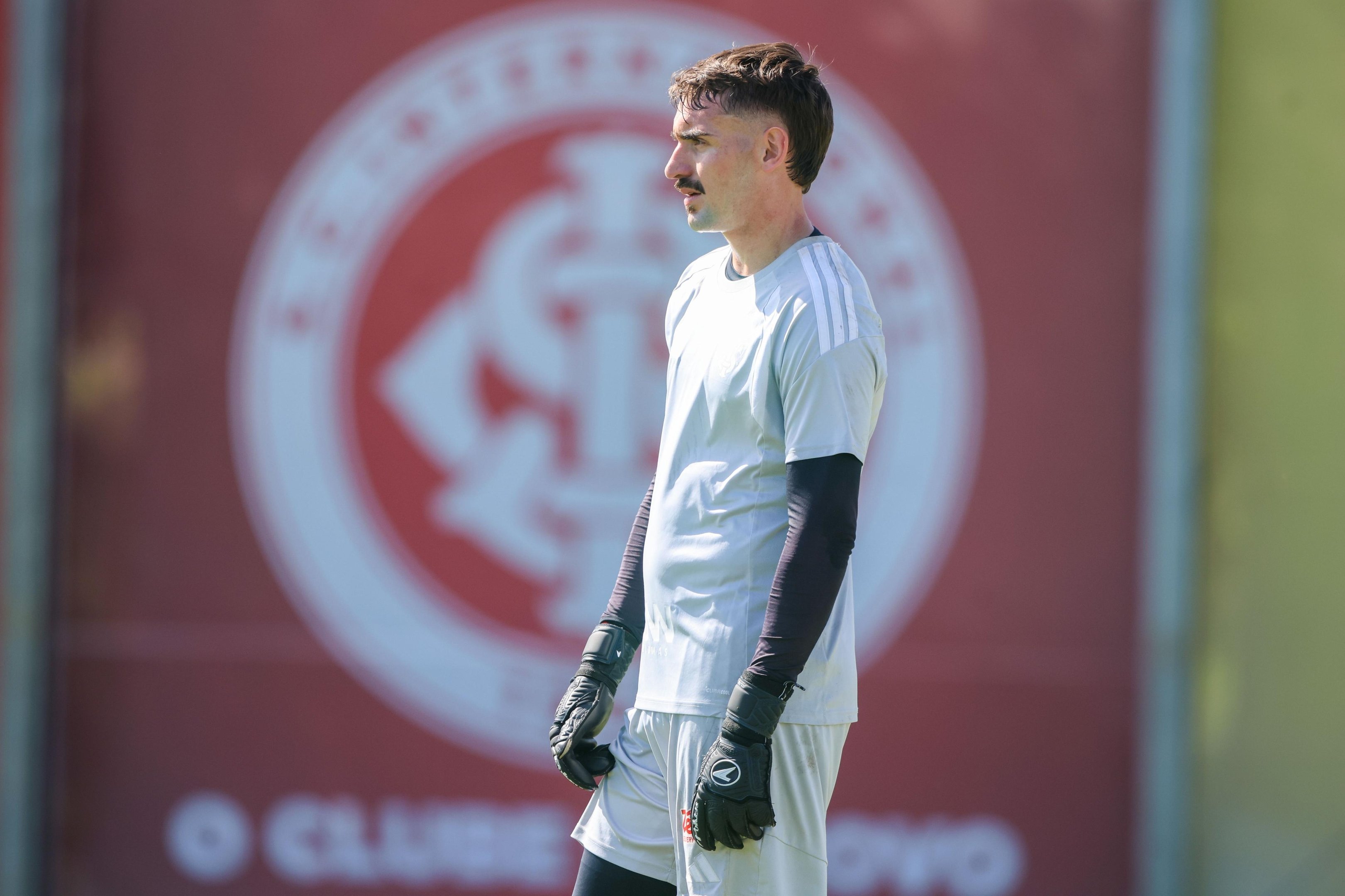 Anthoni seguir&aacute; como titular nos pr&oacute;ximos jogos