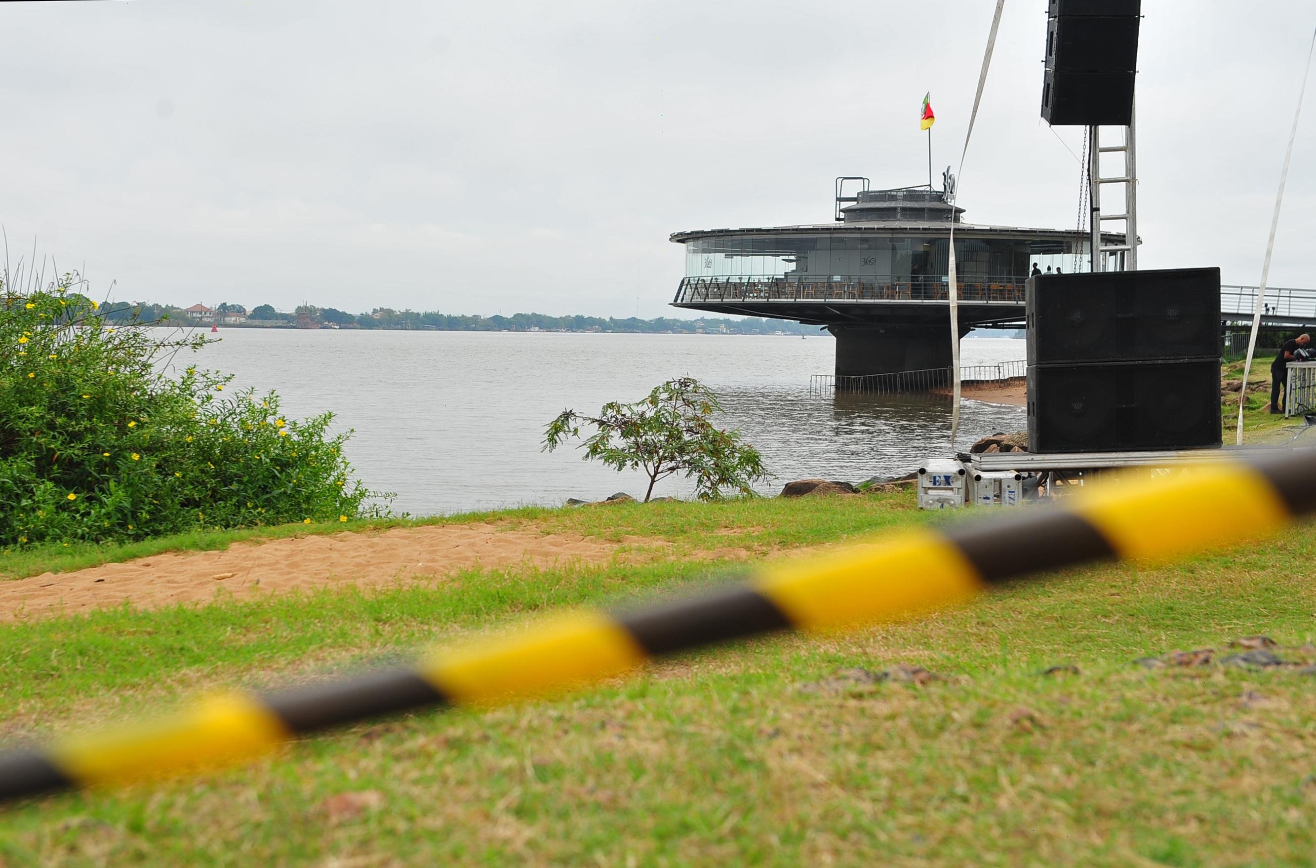 Corpo foi localizado na Orla do Gua&iacute;ba na manh&atilde; desta ter&ccedil;a-feira