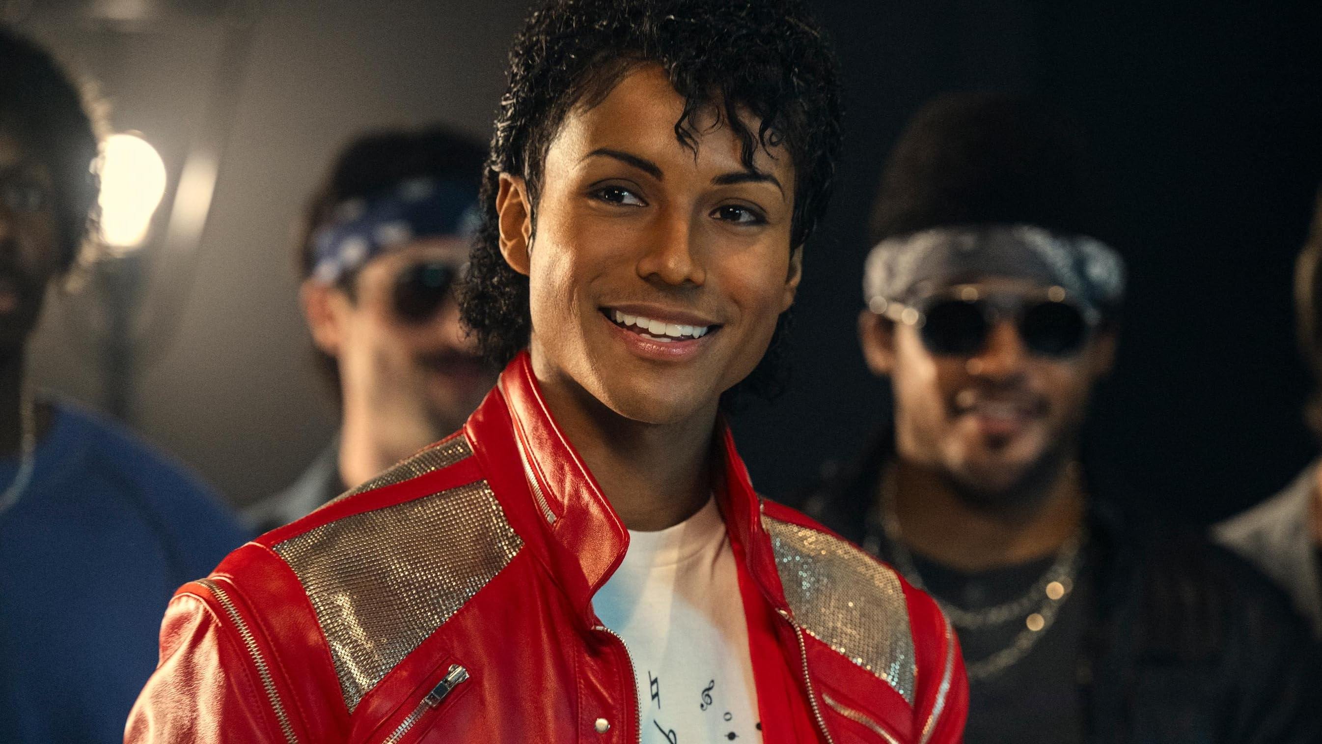 Sobrinho de Michael Jackson interpreta o astro no filme que estreia nesta semana