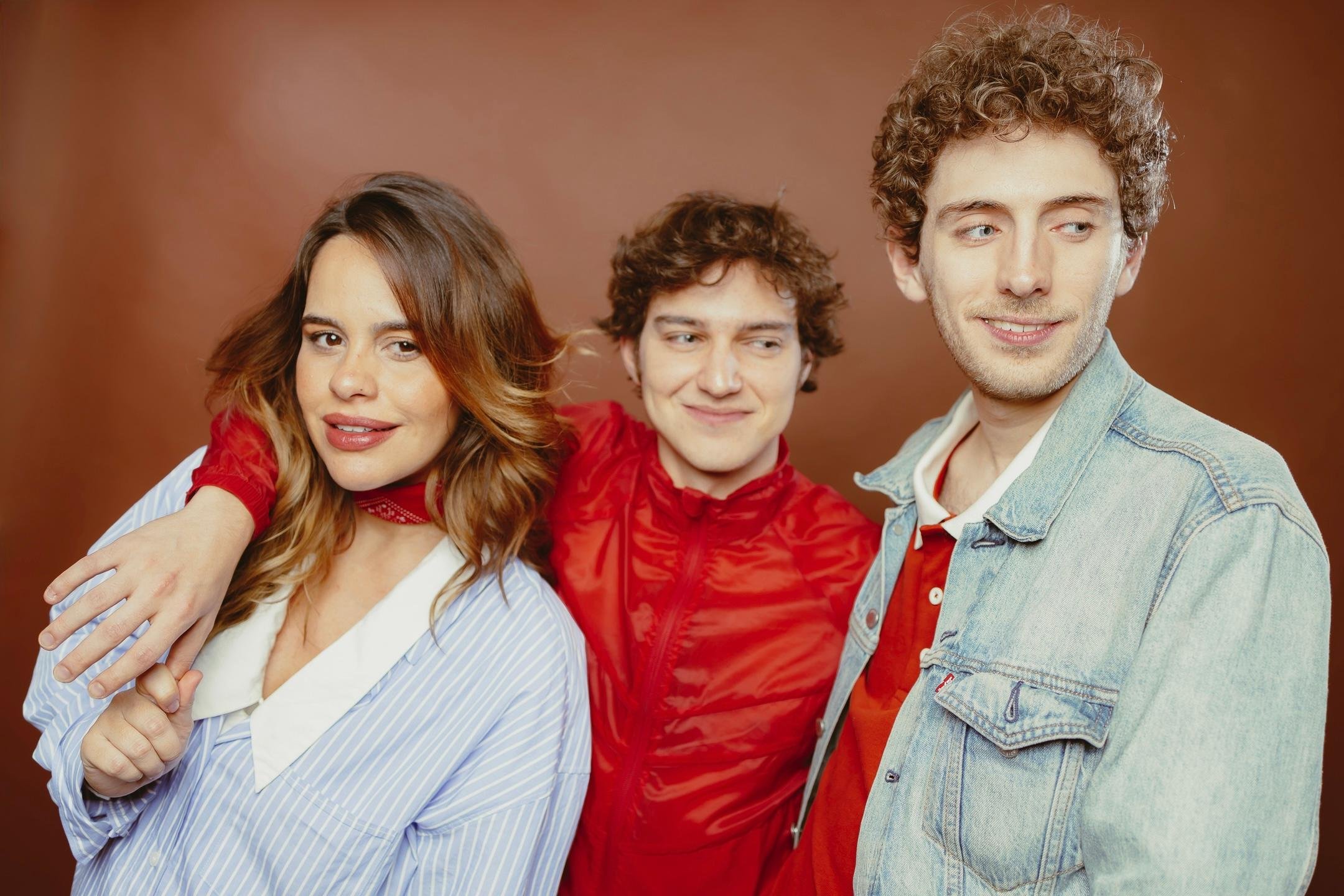 Com som pop indie que ecoa Clube da Esquina e Tribalistas, trio carioca Ref&uacute;gio dos Amores Improv&aacute;veis lan&ccedil;a primeiro &aacute;lbum com show nesta quarta, 22, &agrave;s 21h, no Espa&ccedil;o 373