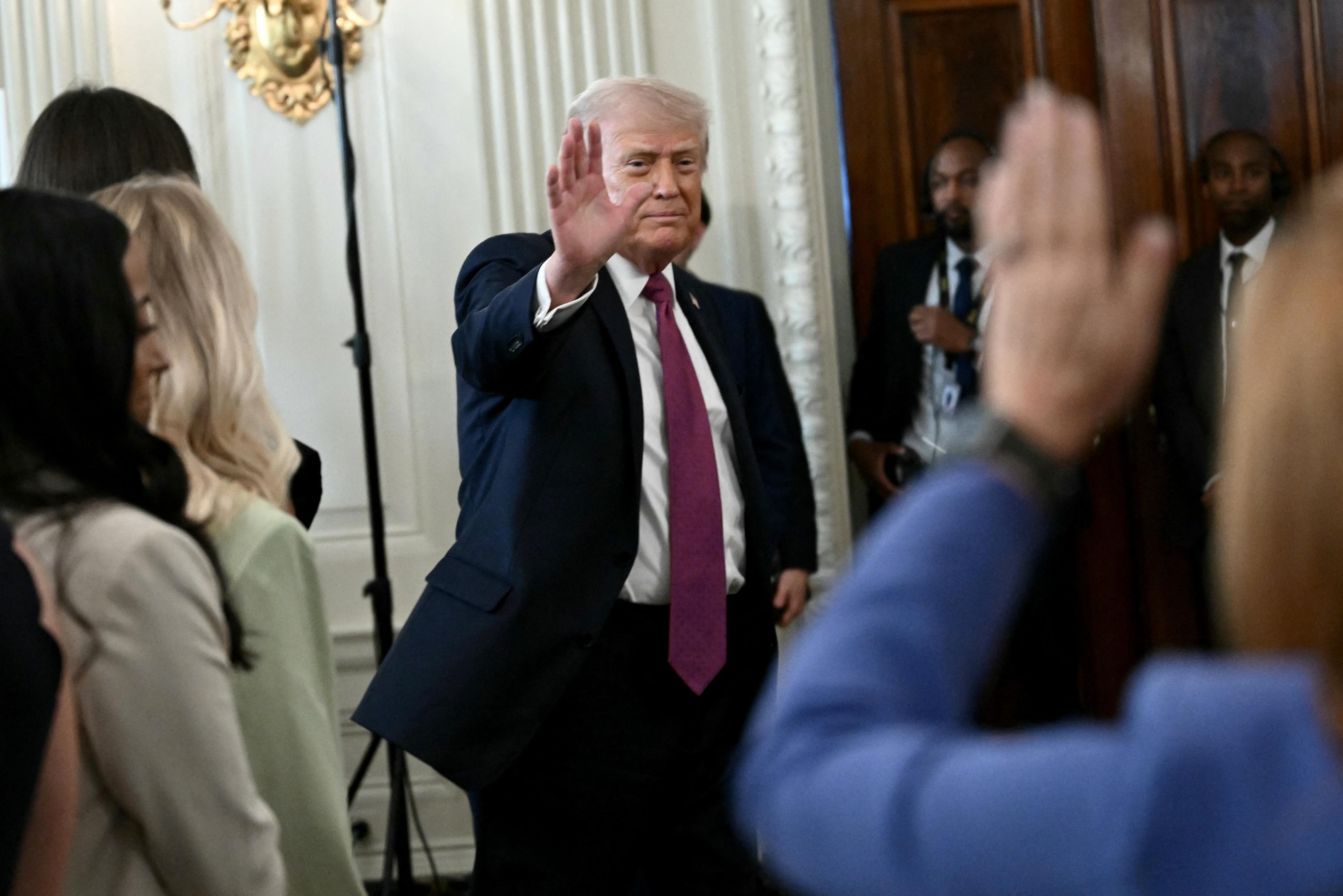 Na ter&ccedil;a-feira, Trump prorrogou uma tr&eacute;gua de duas semanas no conflito