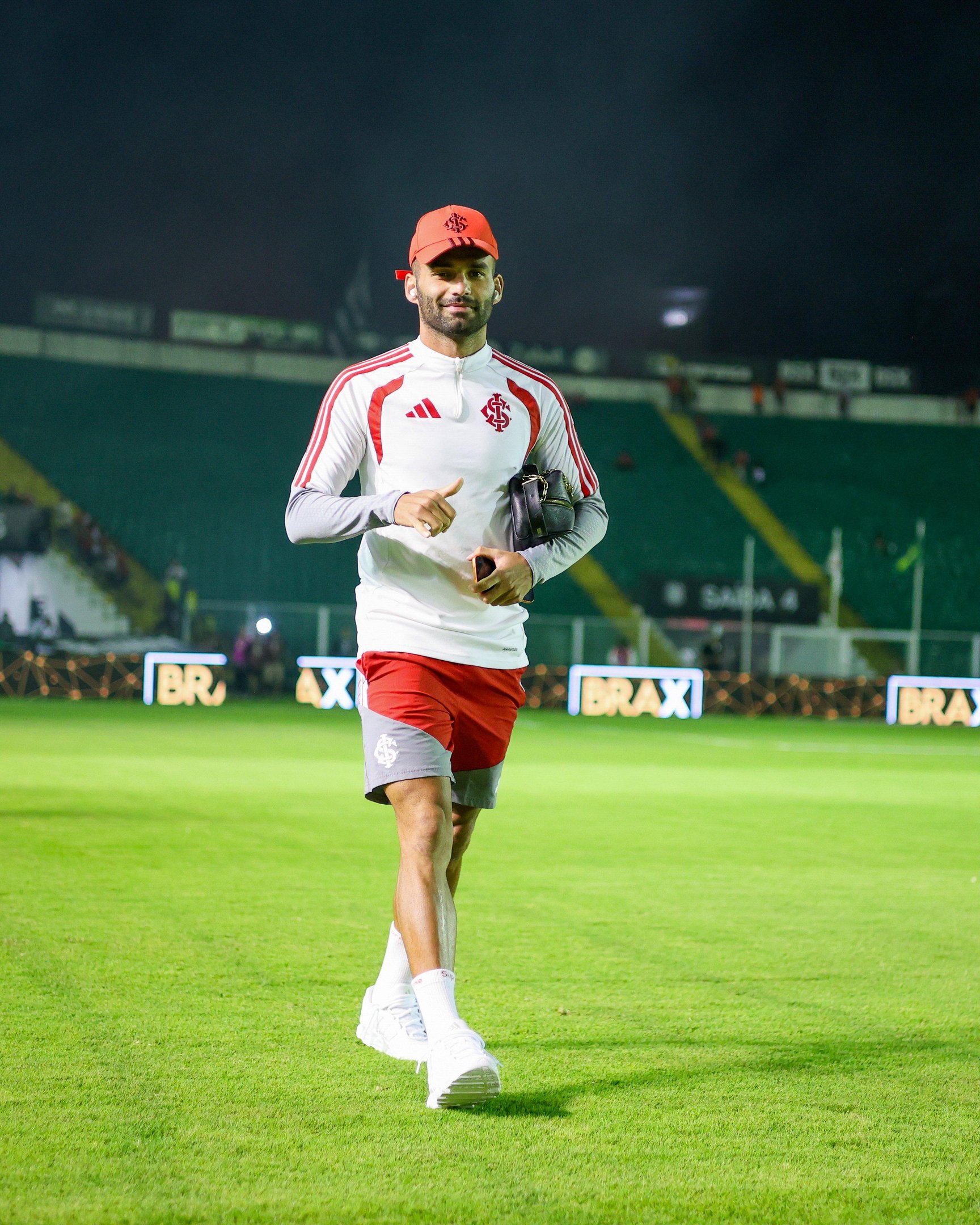 Thiago Maia ganha uma oportunidade no meio-campo colorado