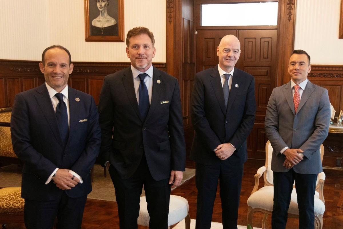 Presidente da entidade, Alejandro Dom&iacute;nguez, afirmou que o pa&iacute;s est&aacute; entre as op&ccedil;&otilde;es para receber o torneio
