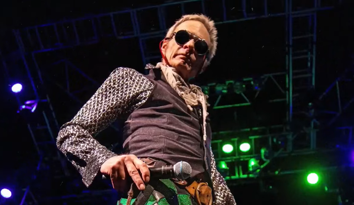 Cantor David Lee Roth