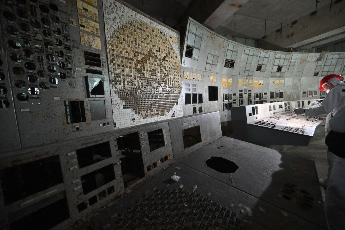 26 de abril de 1986: um erro humano durante um teste de seguran&ccedil;a provocou uma explos&atilde;o no reator n&uacute;mero quatro de Chernobyl