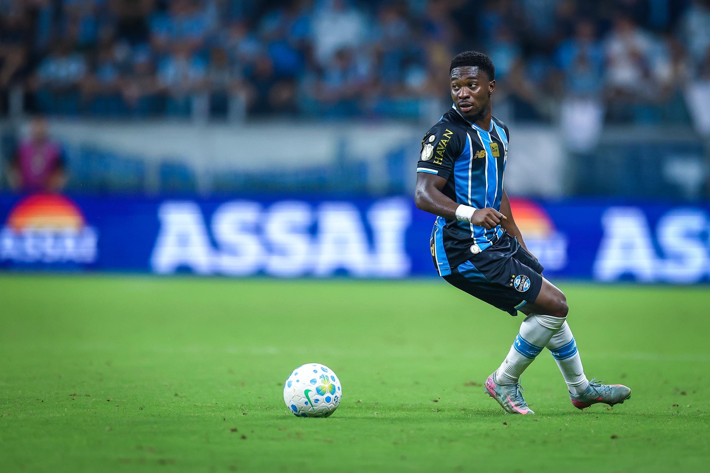 Amuzu tem contrato com o Tricolor somente at&eacute; o final do ano