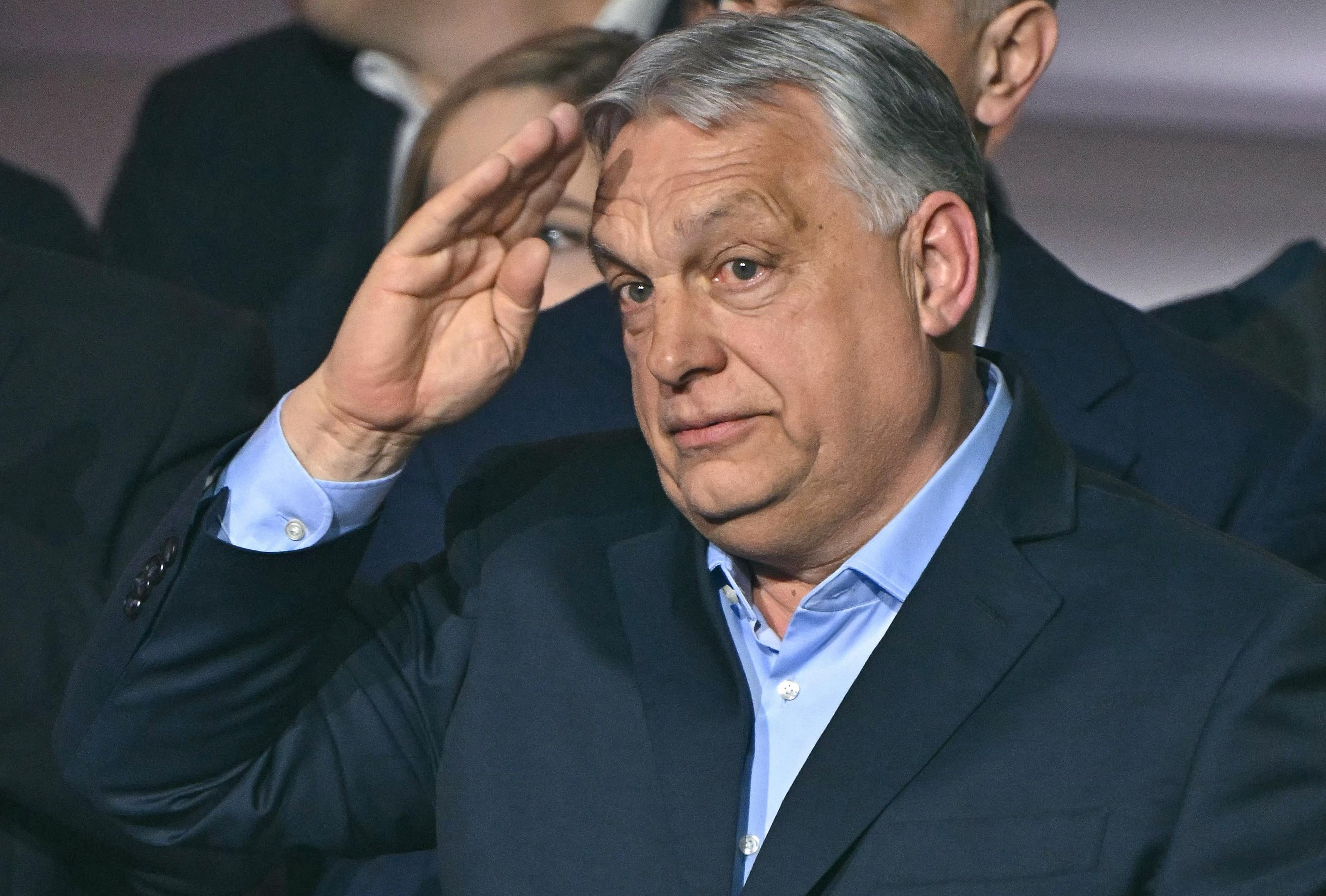 Viktor Orb&aacute;n anunciou sua ren&uacute;ncia ao mandato de deputado