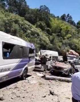 A explos&atilde;o foi registrada em uma estrada do departamento e atingiu diversos ve&iacute;culos