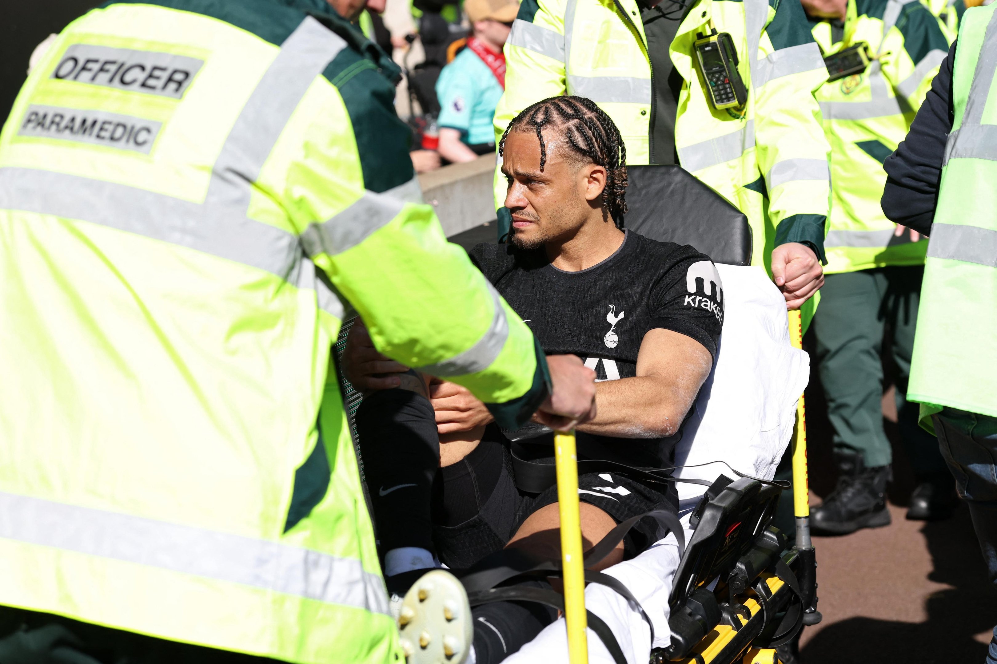 Xavi Simons sofreu uma ruptura do ligamento cruzado anterior do joelho direito e passar&aacute; por uma cirurgia nas pr&oacute;ximas semanas
