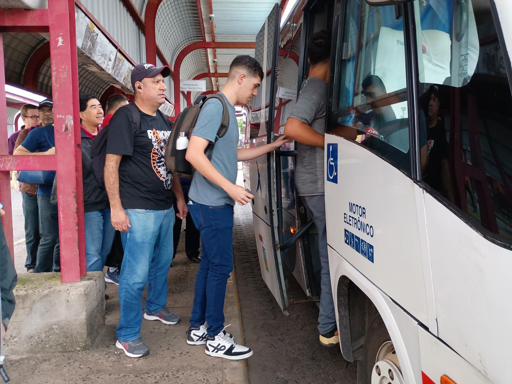 O reajuste dever&aacute; afetar a frota das 19 empresas que partem da Regi&atilde;o Metropolitana e seguem para capital