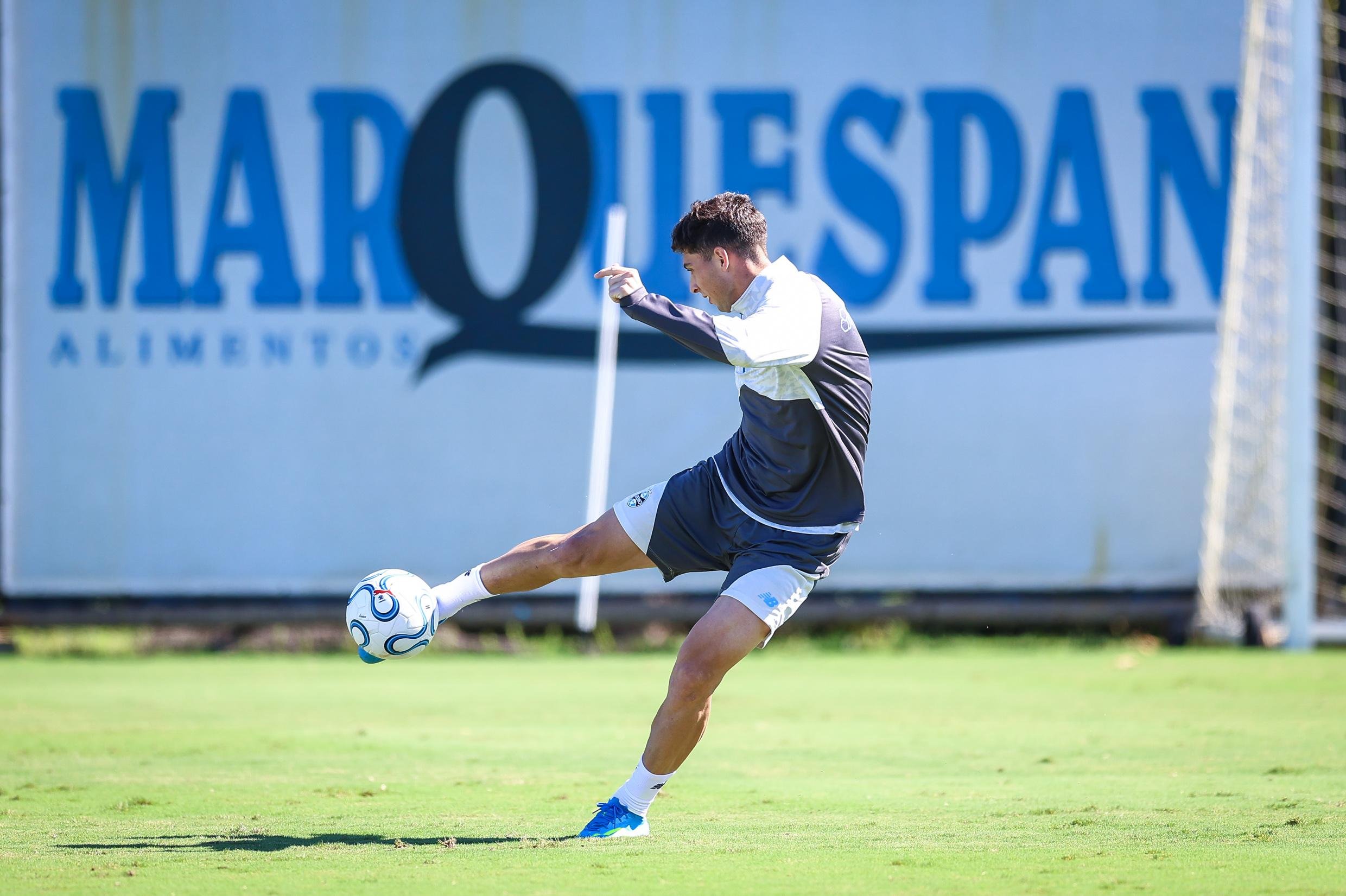 Nardoni foi expulso diante do Deportivo Riestra-ARG