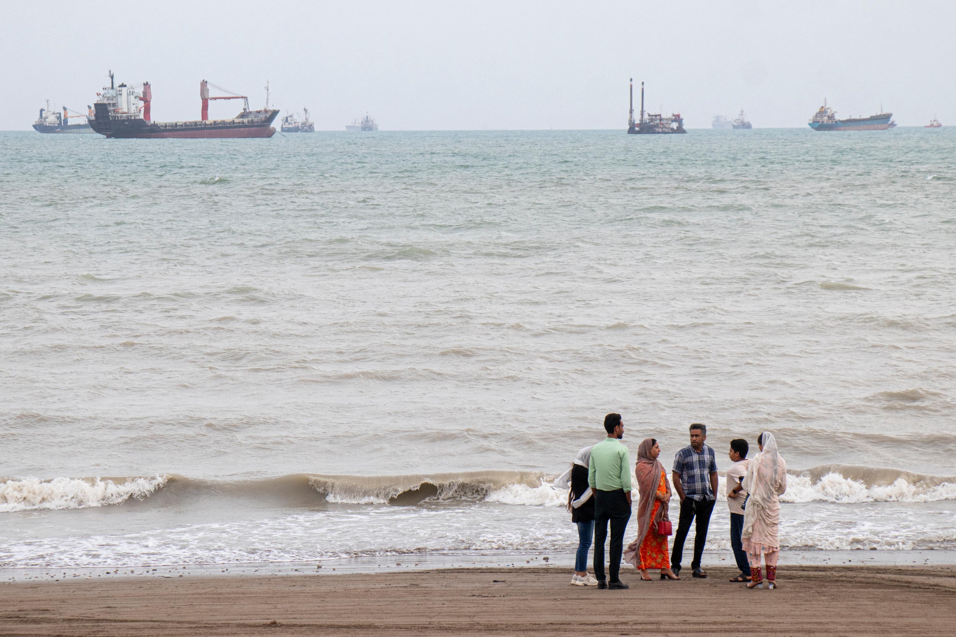 Navio carregado de g&aacute;s natural liquefeito (GNL) atravessou o Estreito de Ormuz