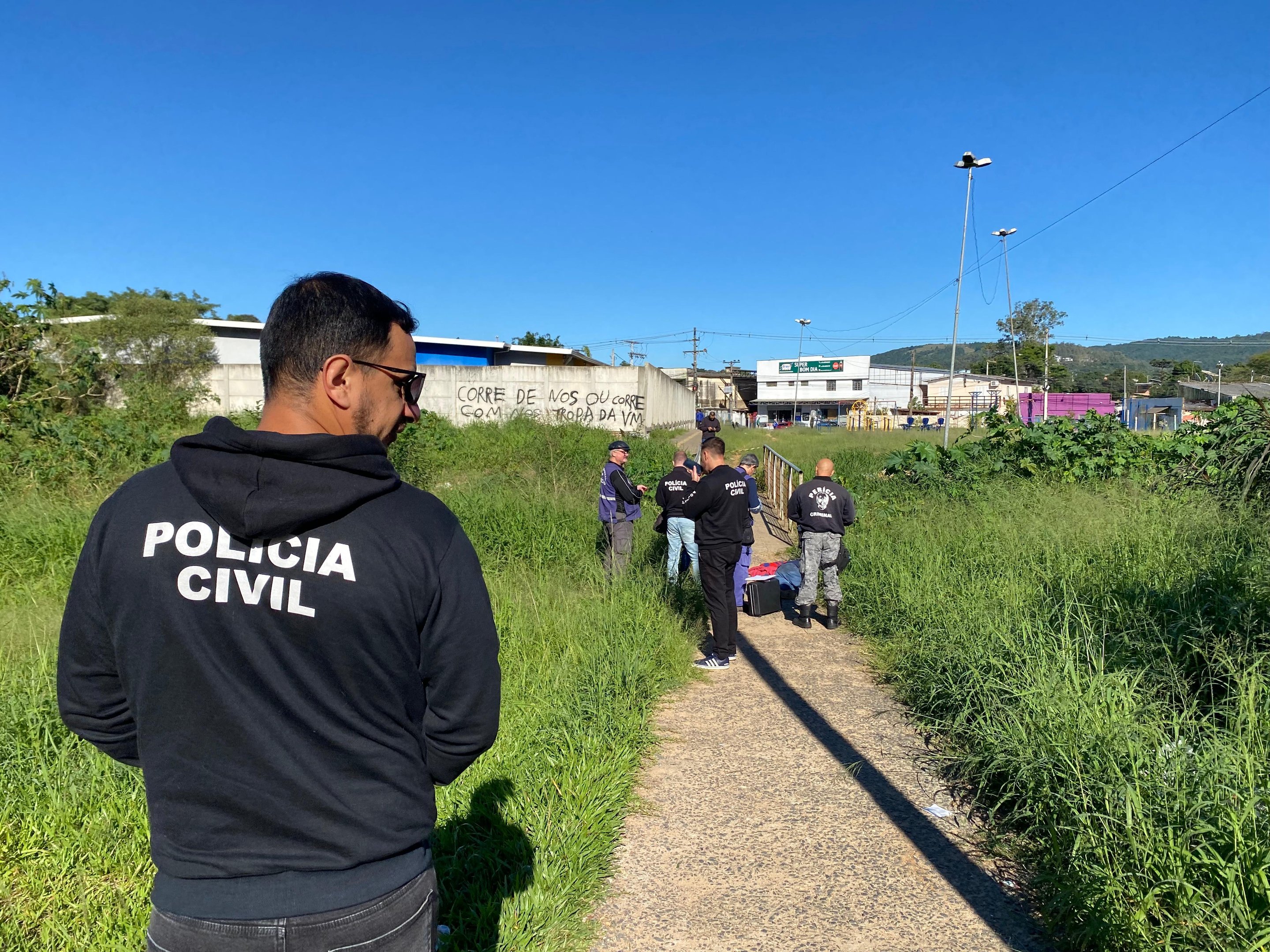 Homem foi morto no Beco Tr&oacute;ia, em Viam&atilde;o