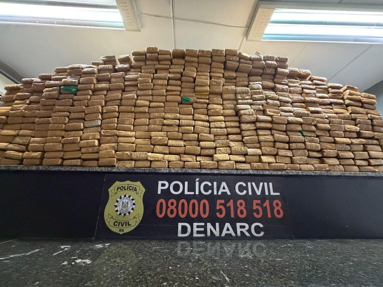 Pol&iacute;cia Civil apreendeu mais de 300 kg de maconha em Triunfo