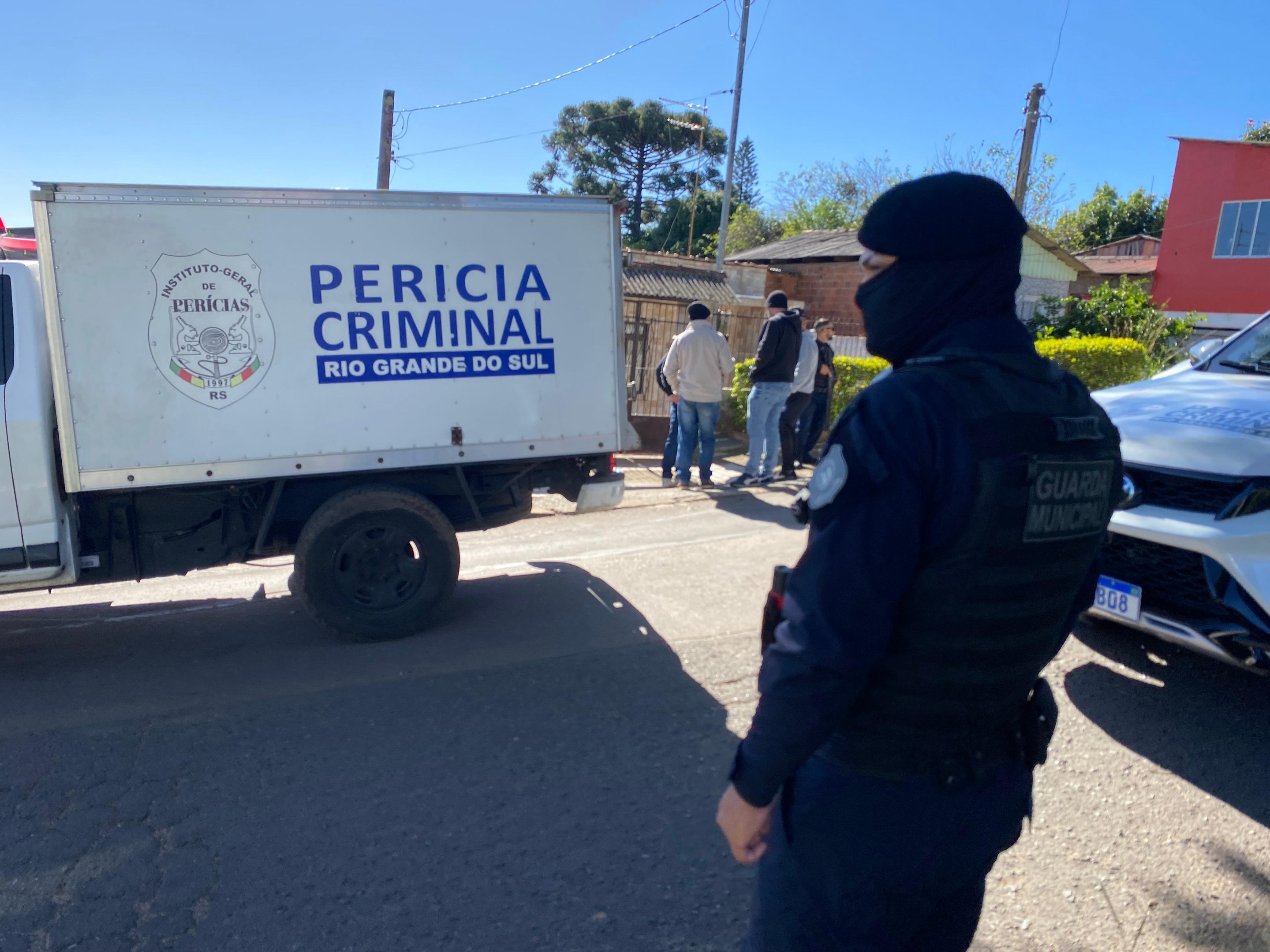 Guarda Municipal e IGP atendem ocorr&ecirc;ncia em Viam&atilde;o