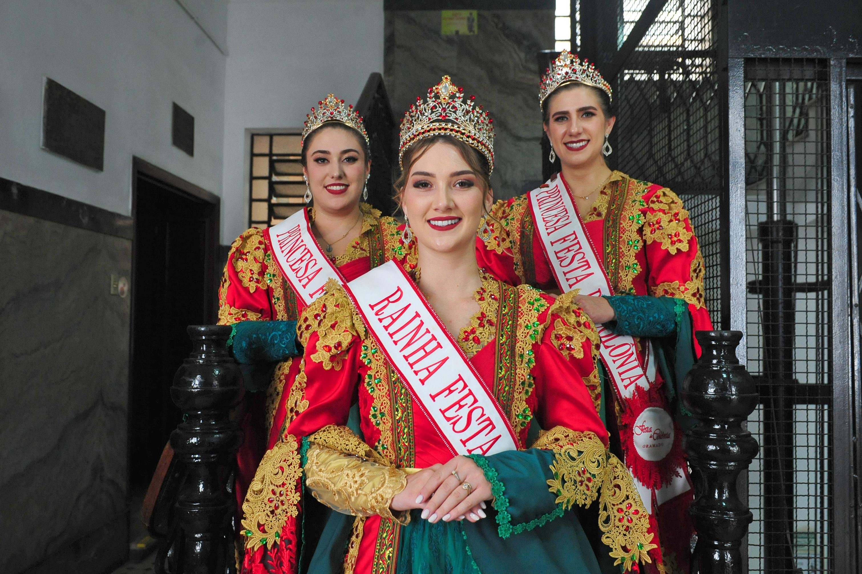 Visita da comitiva da Festa da Col&ocirc;nia de Gramado, no Correio do Povo