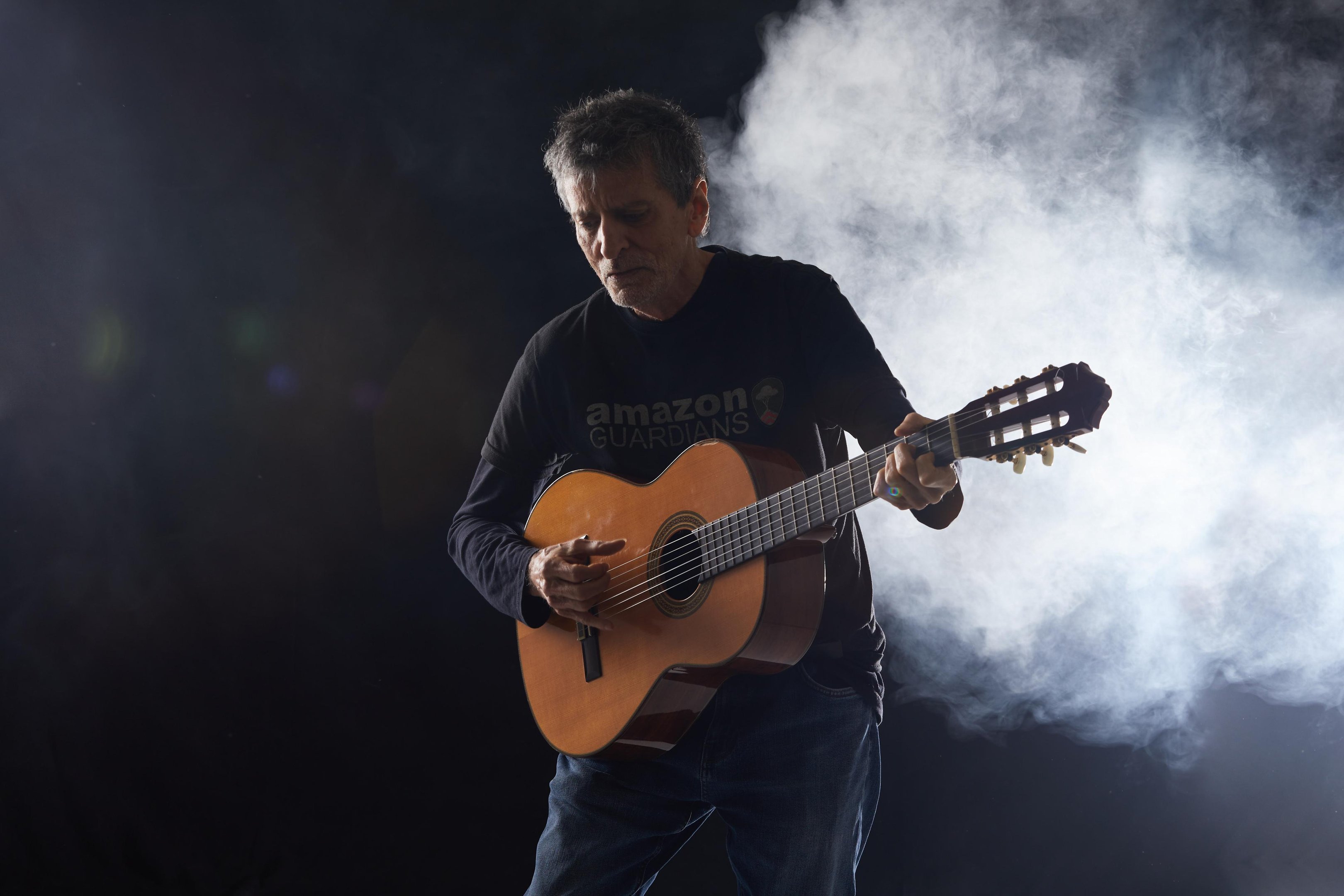 Vin&iacute;cius Cantu&aacute;ria sobe ao palco do Sgt. Peppers nesta quarta-feira, 29 de abril, &agrave;s 20h, para cantar seus maiores sucessos