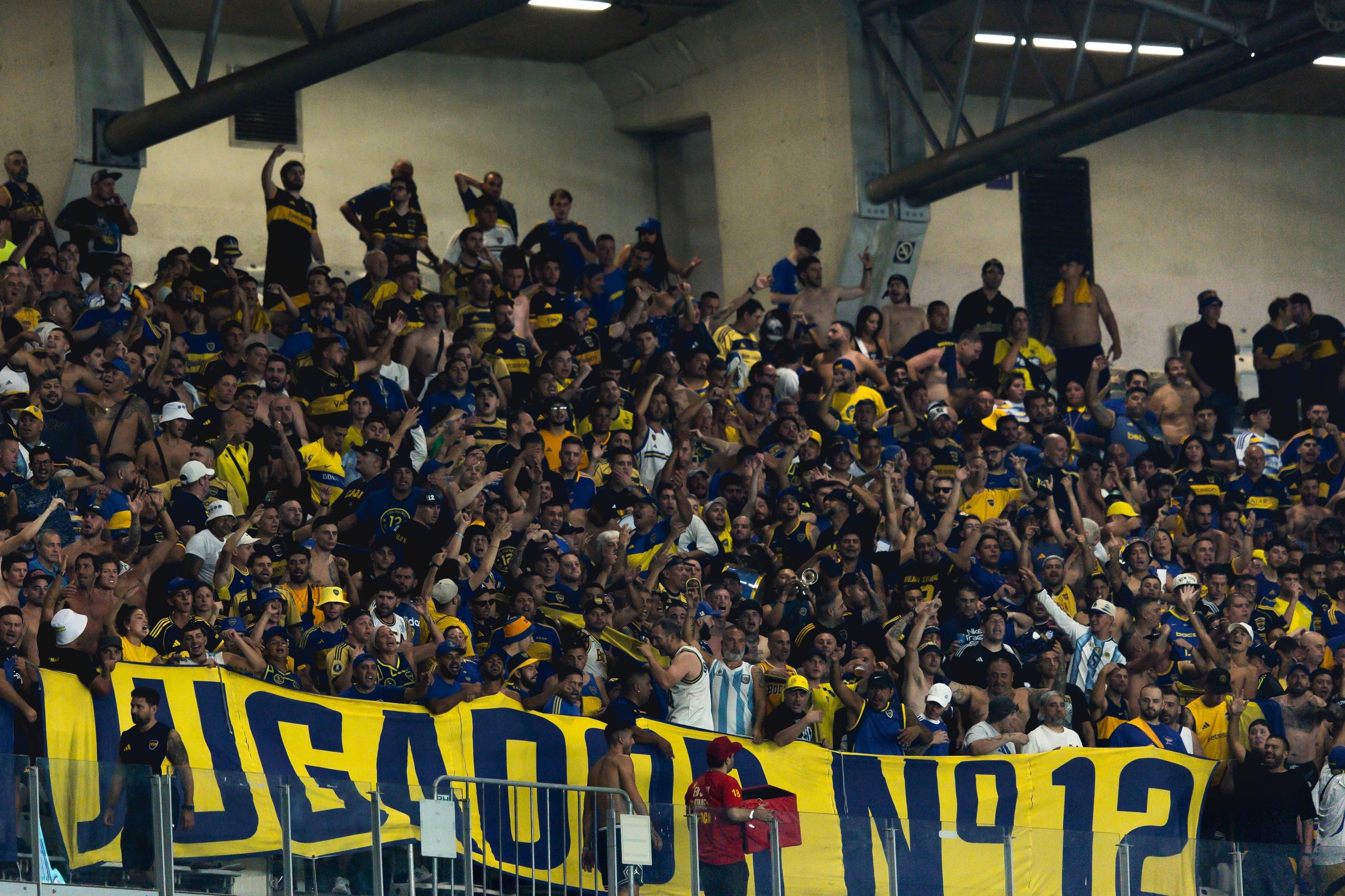 Gesto racista aconteceu ainda no primeiro tempo da partida