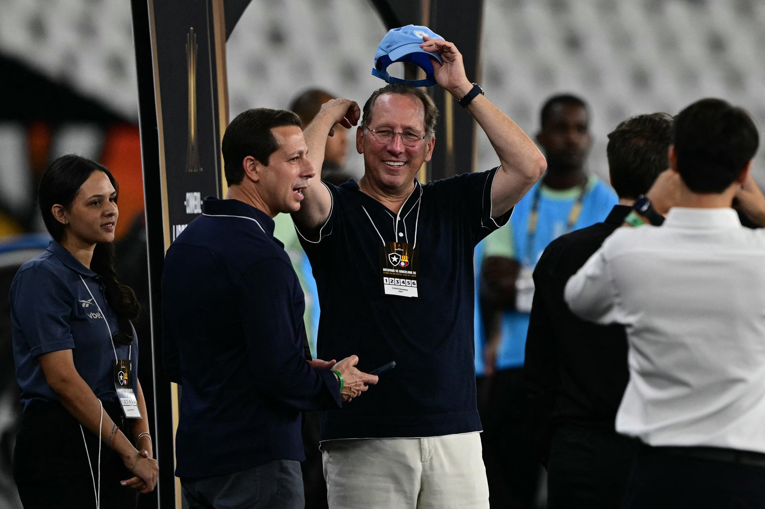Empres&aacute;rio americano John Textor foi afastado do comando da SAF do Botafogo