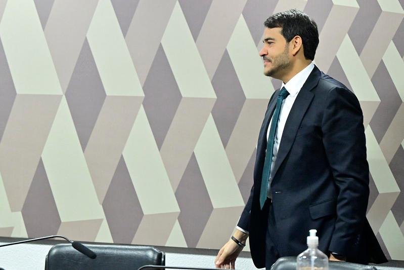 Messias diz em sabatina no Senado que &eacute; &ldquo;totalmente contra o aborto&rdquo;