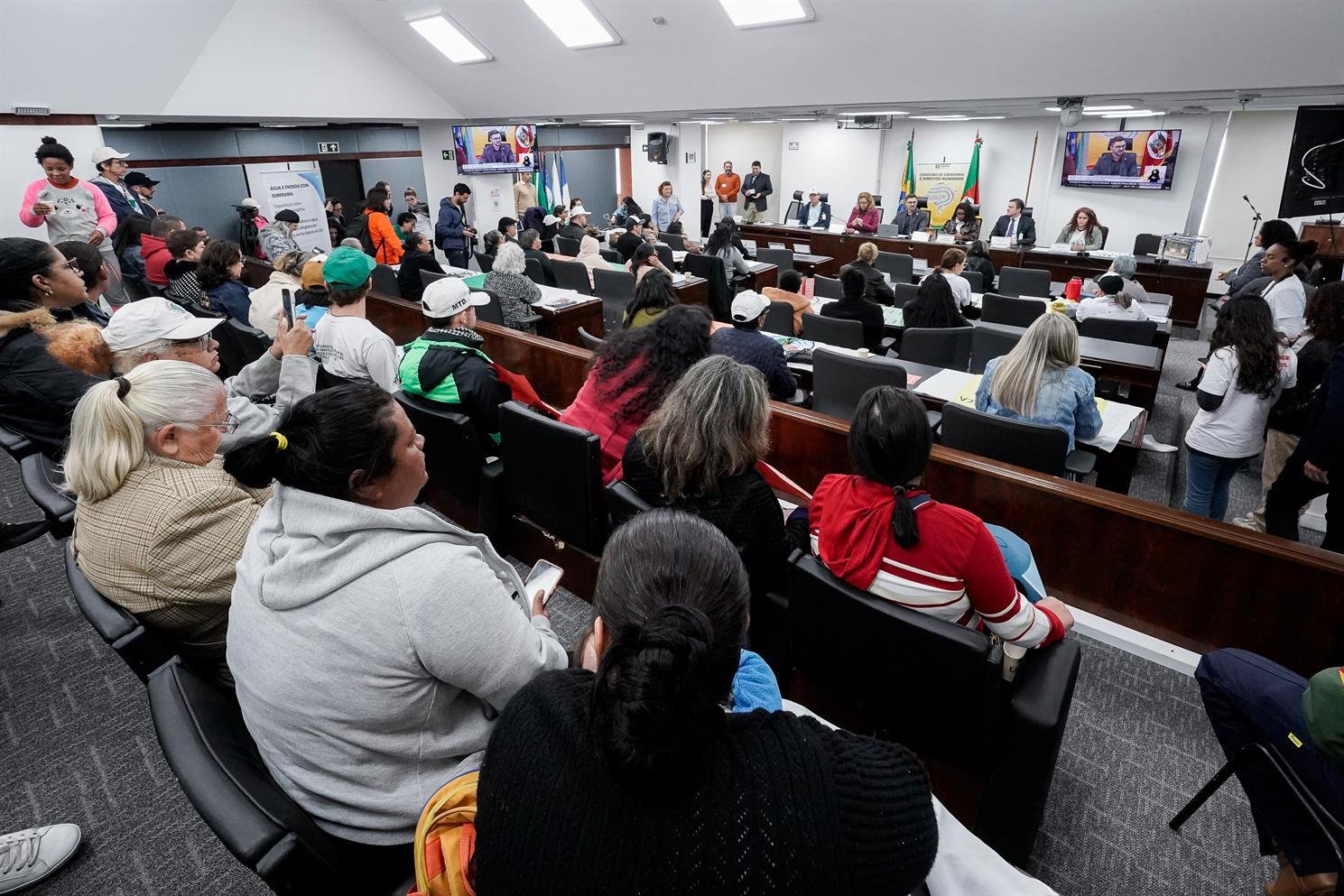 Atingidos pelas enchentes foram ouvidos na Comiss&atilde;o de Cidadania e Direitos Humanos