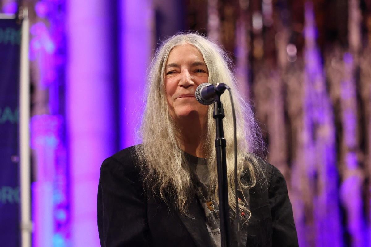 Patti Smith recebe pr&ecirc;mio