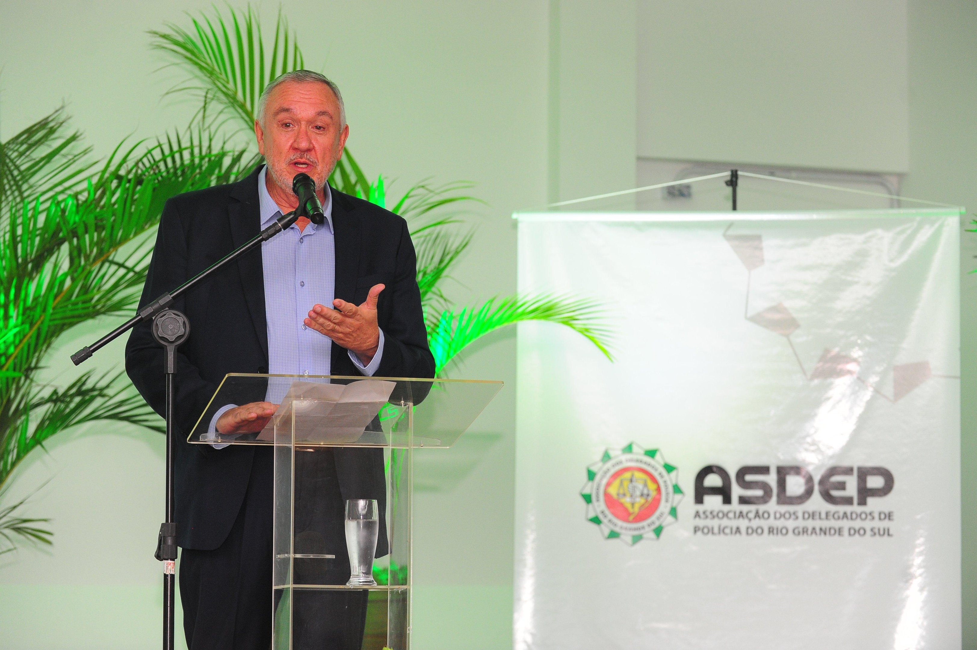 Em discurso, Guilherme Yates Wondracek, presidente da entidade, teceu cr&iacute;ticas ao governo