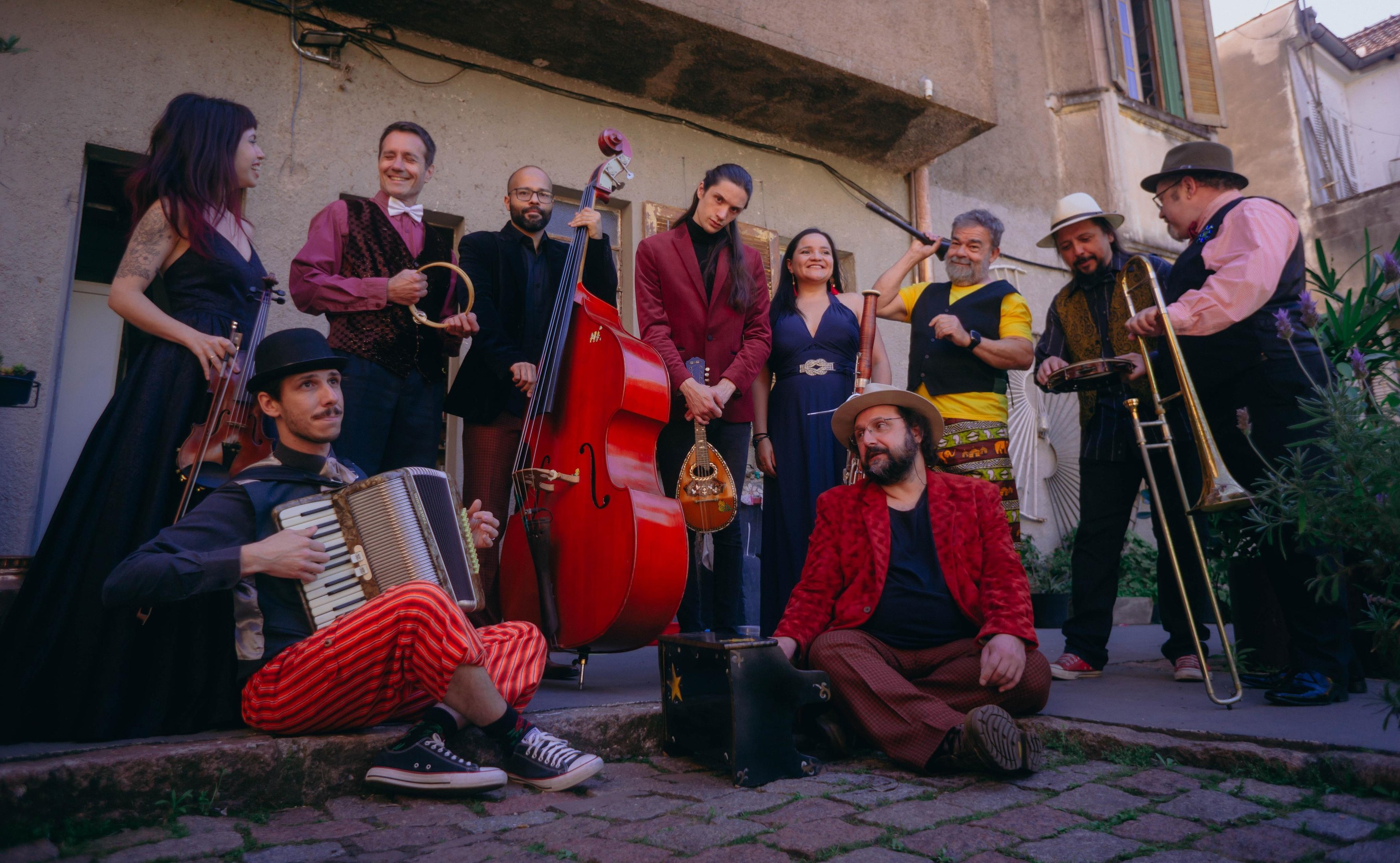 A banda Tum Toin Foin se apresenta nesta quinta-feira em Porto Alegre