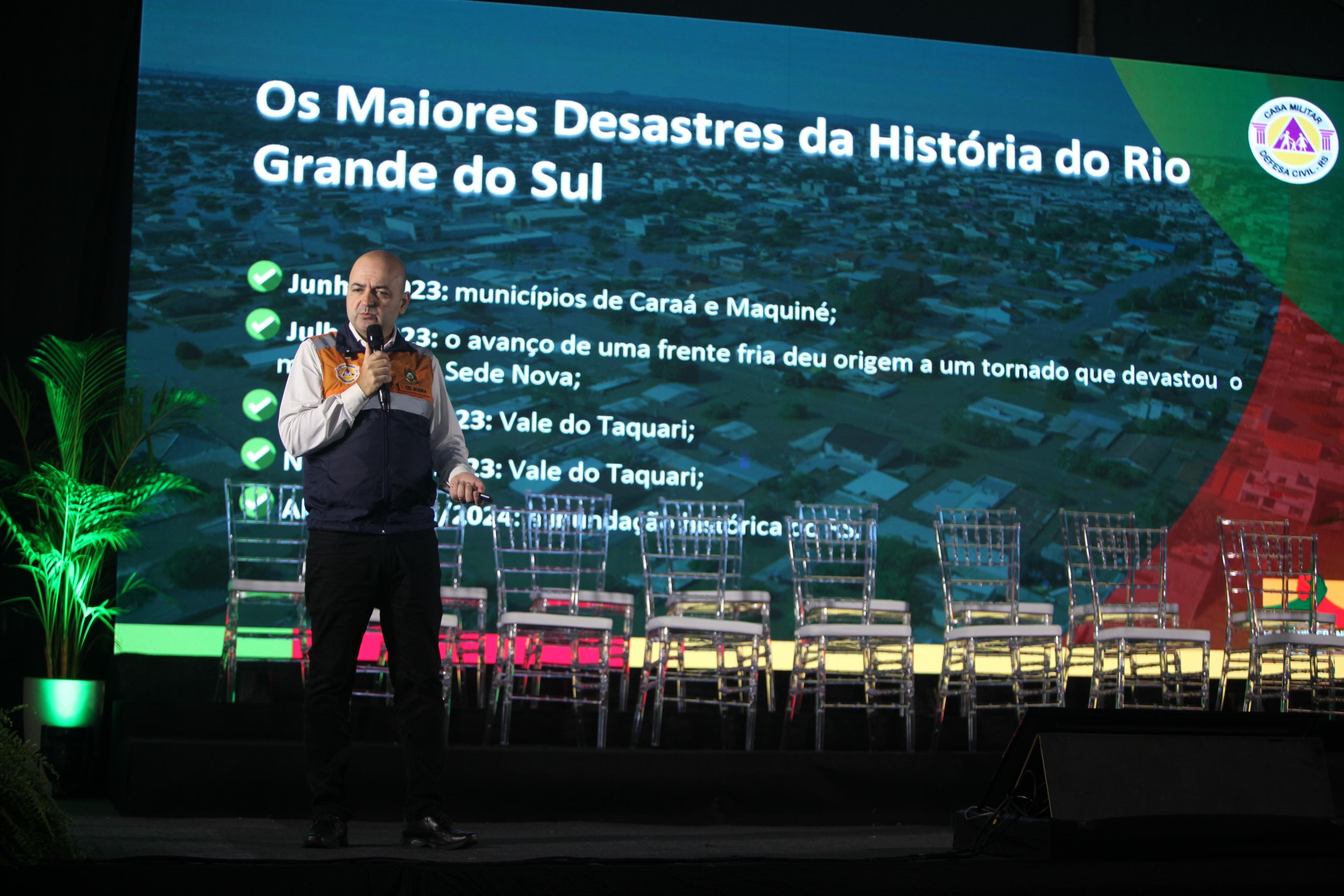 Coronel Luciano Boeira, chefe da Defesa Civil do RS