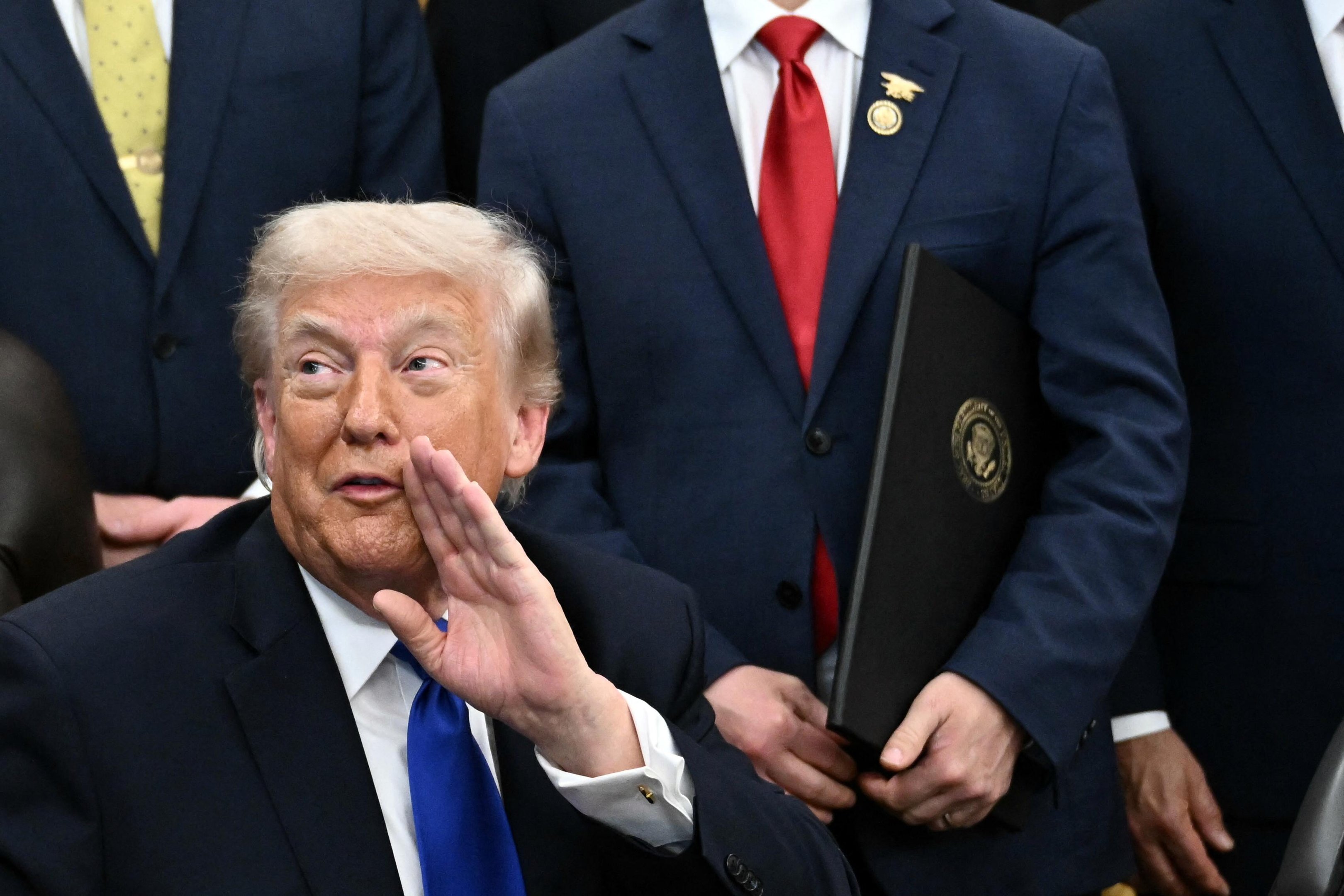 Trump endossa participa&ccedil;&atilde;o do Ir&atilde; na Copa, mas desdenha