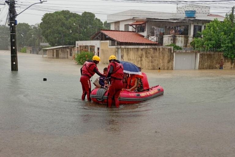 Fortes chuvas atingem a regi&atilde;o metropolitana do Recife e a zona da mata de Pernambuco