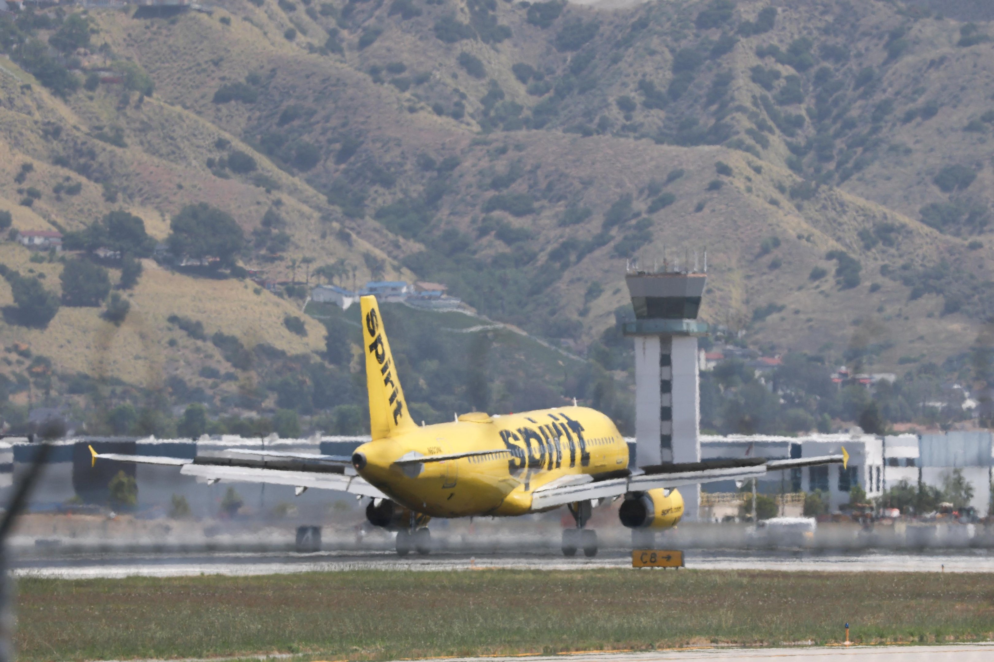 Spirit Airlines cancela todos os voos e anuncia encerramento imediato de opera&ccedil;&otilde;es
