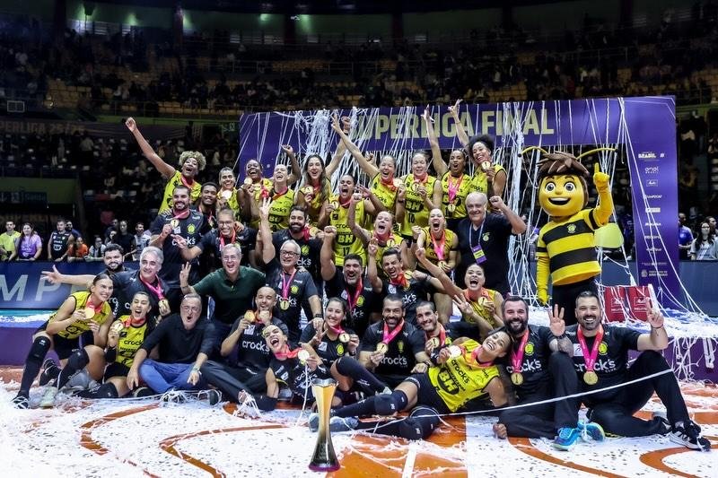 O time de Uberl&acirc;ncia volta ao topo da Superliga, repetindo os feitos das temporadas 2017/2018 e 2022/2023