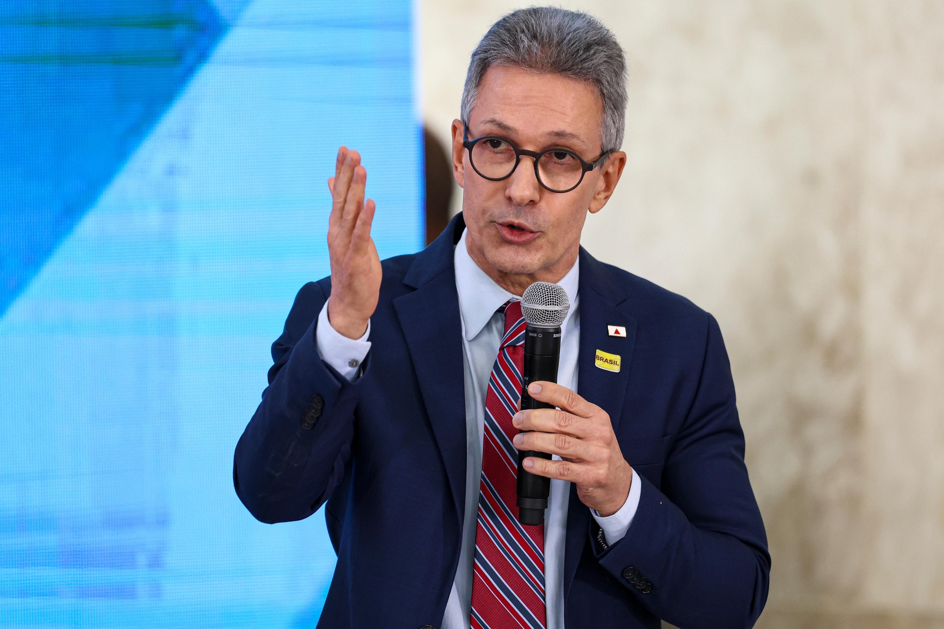 Em entrevista, Zema questionou o sistema de responsabiliza&ccedil;&atilde;o de magistrados e afirmou que integrantes do Judici&aacute;rio desfrutam de privil&eacute;gios