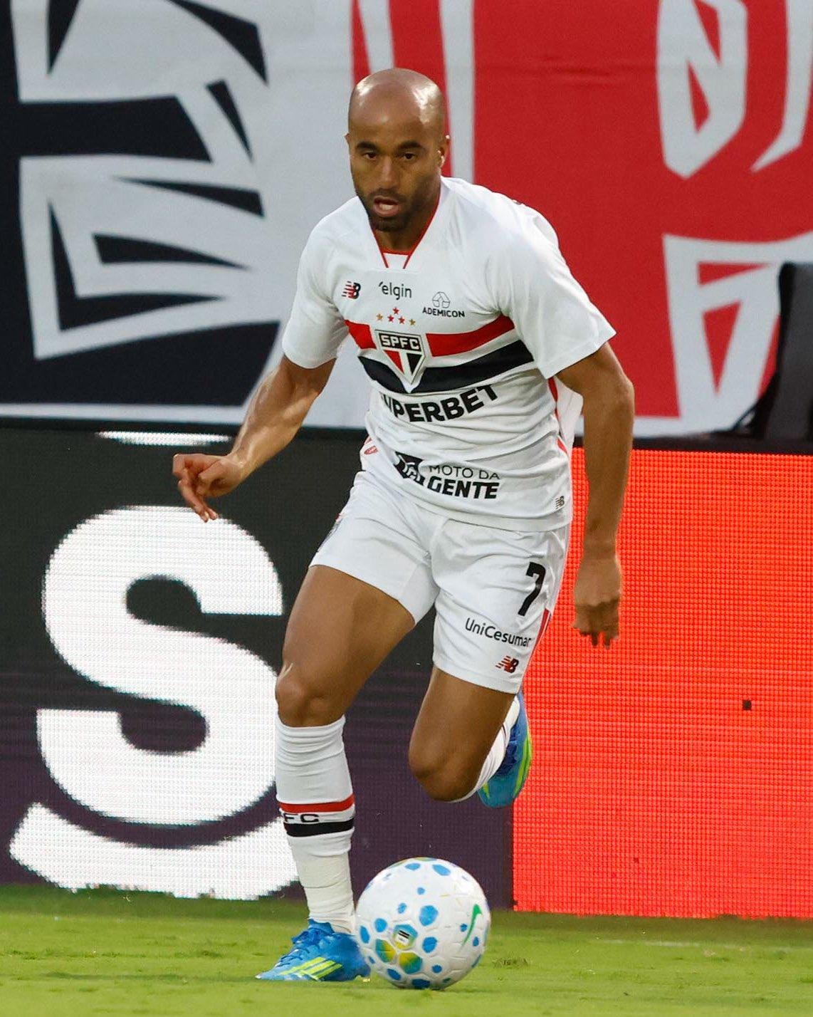 Lucas tem confirmada ruptura no tend&atilde;o de Aquiles, passar&aacute; por cirurgia e volta s&oacute; em 2027