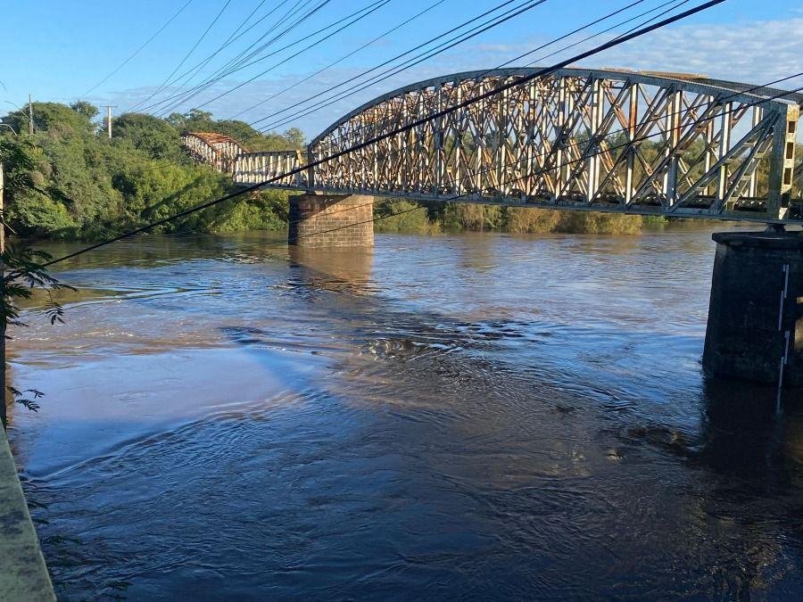 No in&iacute;cio da manh&atilde; o rio estava 10,36 acima do n&iacute;vel normal