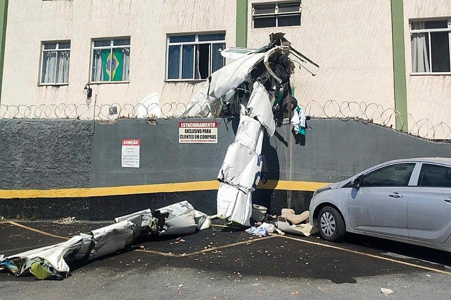 Queda de avi&atilde;o de pequeno porte em BH deixa tr&ecirc;s pessoas mortas