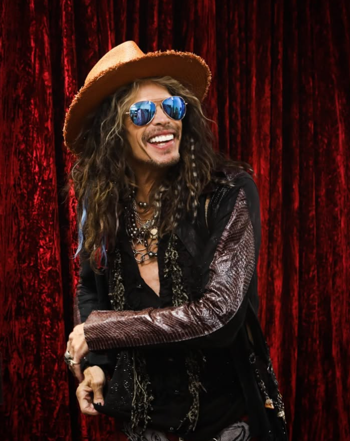Steven Tyler enfrentar&aacute; o tribunal da Calif&oacute;rnia por abuso sexual em agosto
