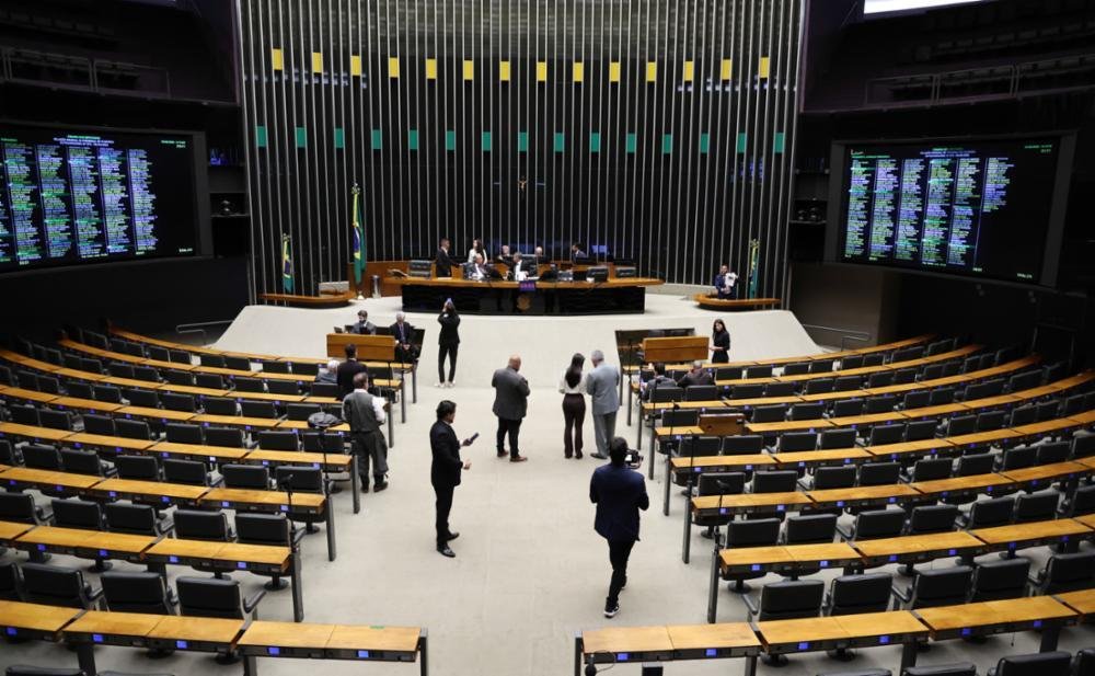 Deputados devem analisar nesta ter&ccedil;a-feira a cria&ccedil;&atilde;o de uma pol&iacute;tica de est&iacute;mulo para minerais cr&iacute;ticos e estrat&eacute;gicos