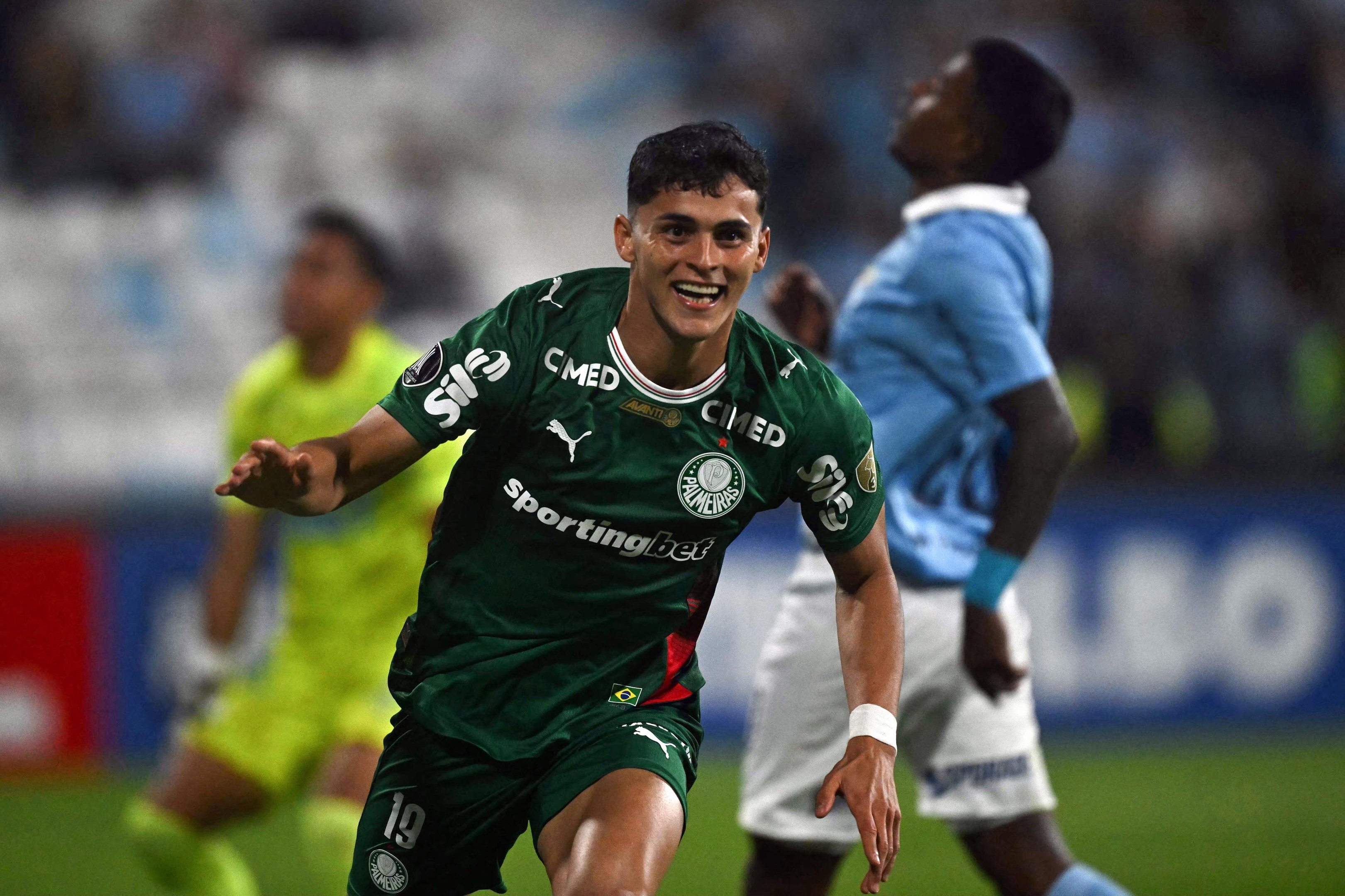 L&oacute;pez e Sosa marcaram os gols da partida