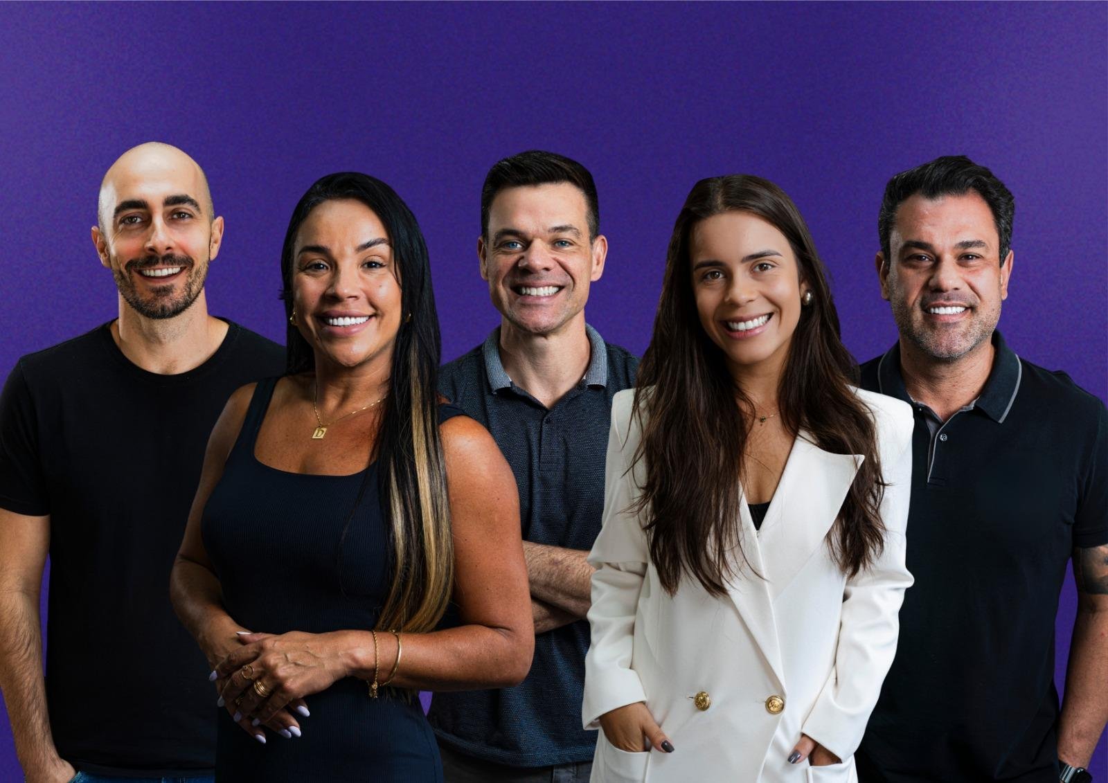 O evento come&ccedil;a com recep&ccedil;&atilde;o ao p&uacute;blico &agrave;s 13 horas e as palestras se iniciam a partir das 15h