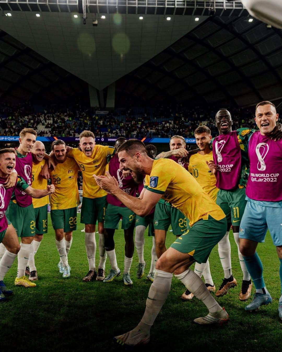 A sele&ccedil;&atilde;o parou quatro vezes na fase de grupos e chegaram a duas oitavas de final